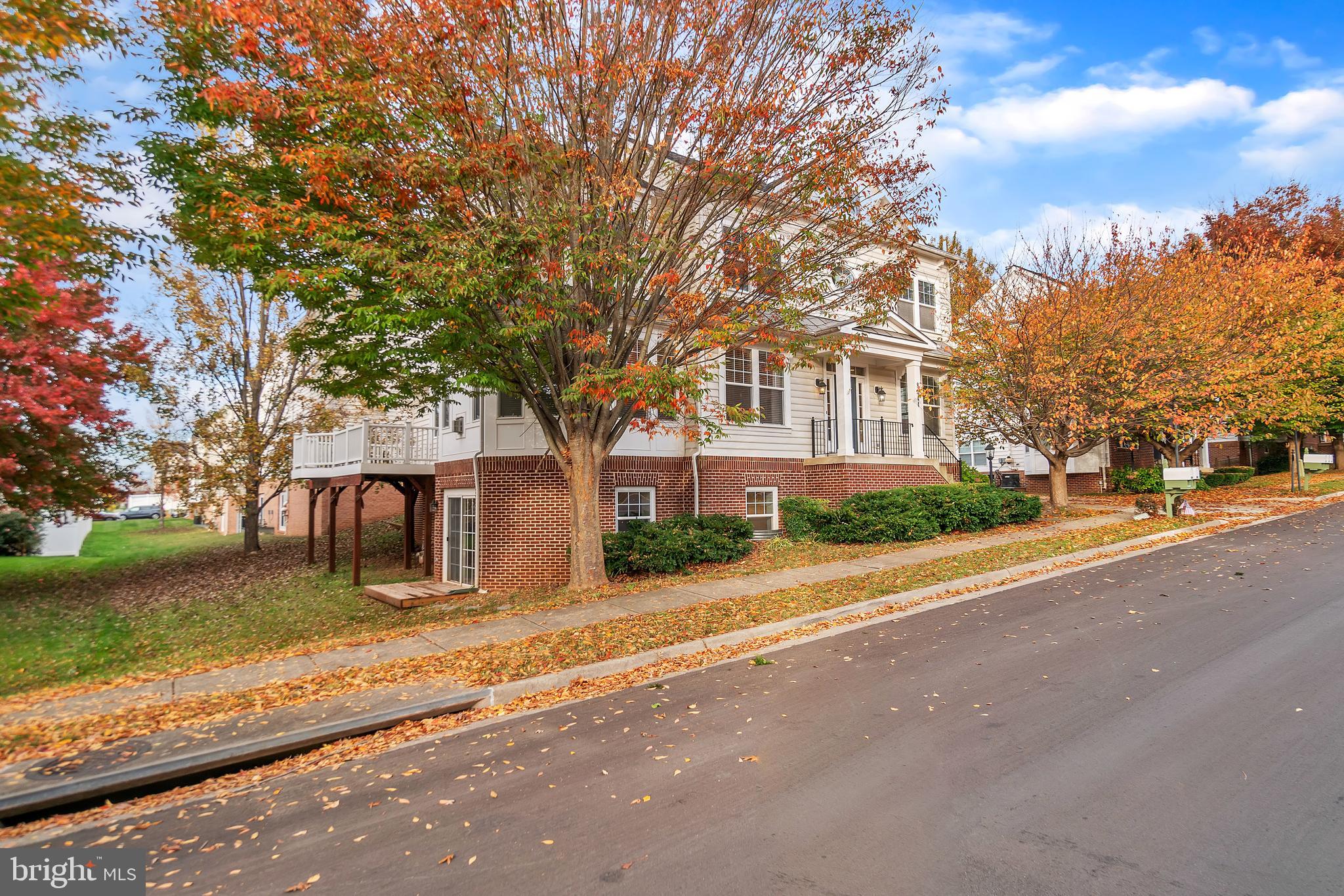 8844 Song Sparrow DRIVE