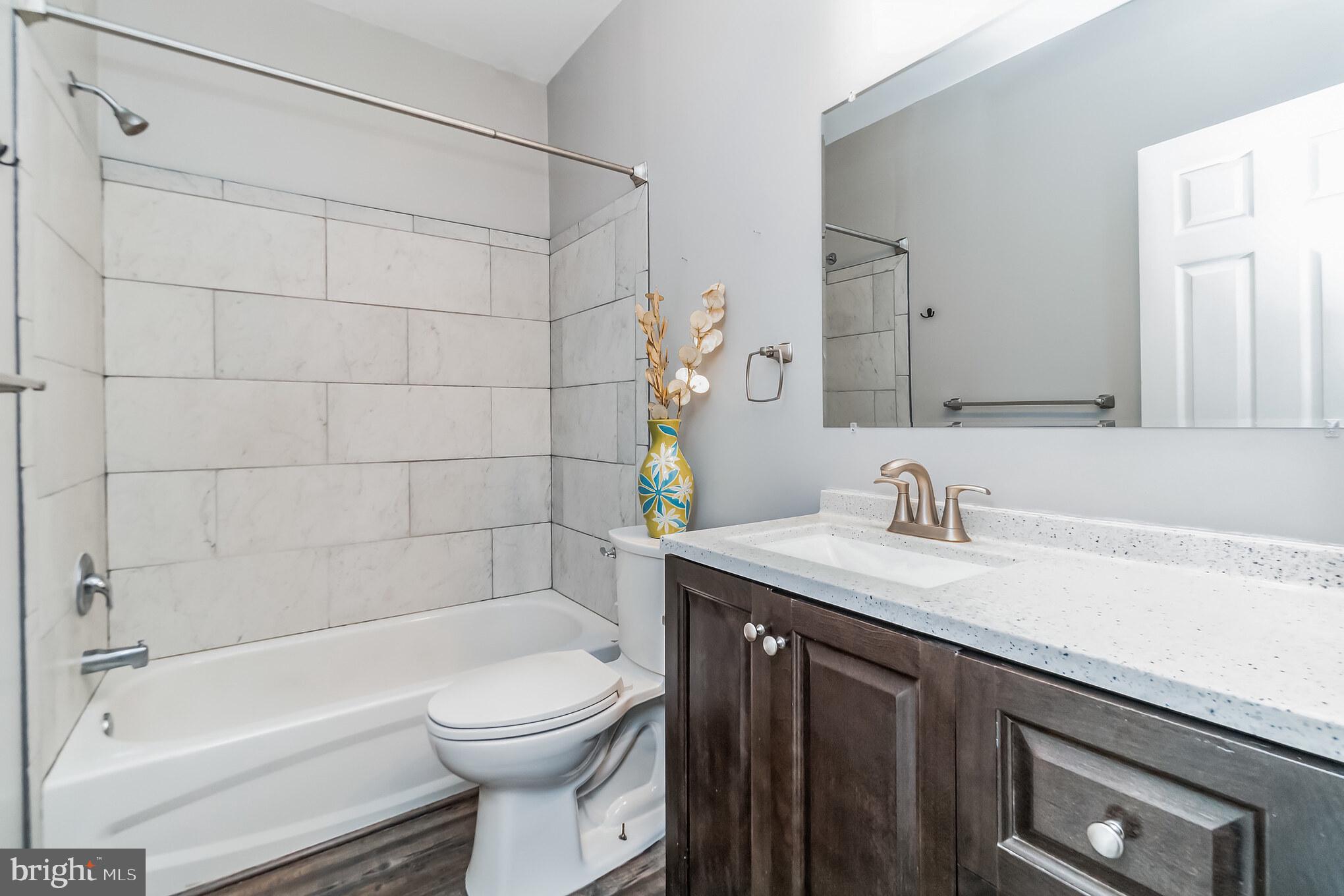 8844 Song Sparrow DRIVE