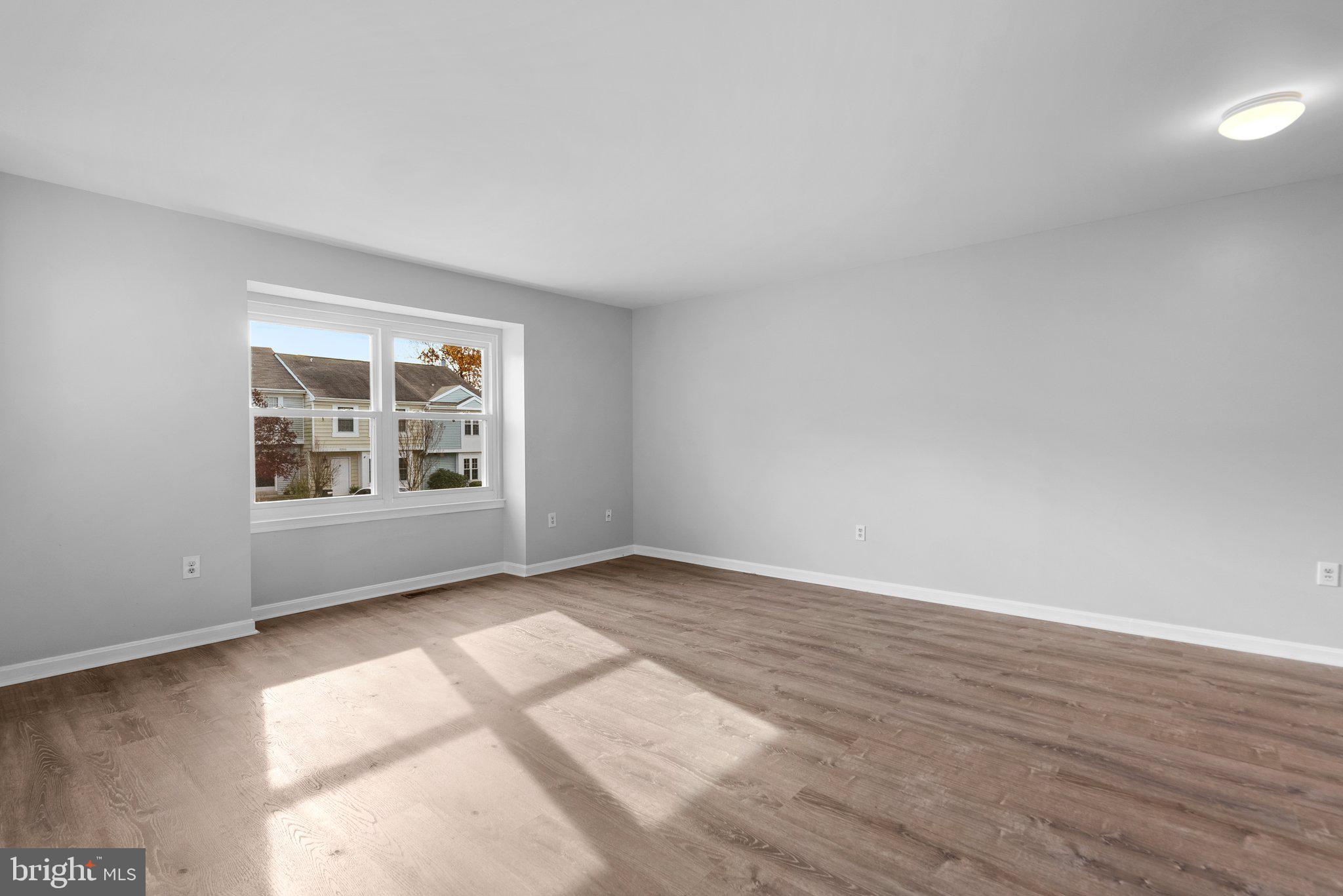 5244 Spring Branch BOULEVARD