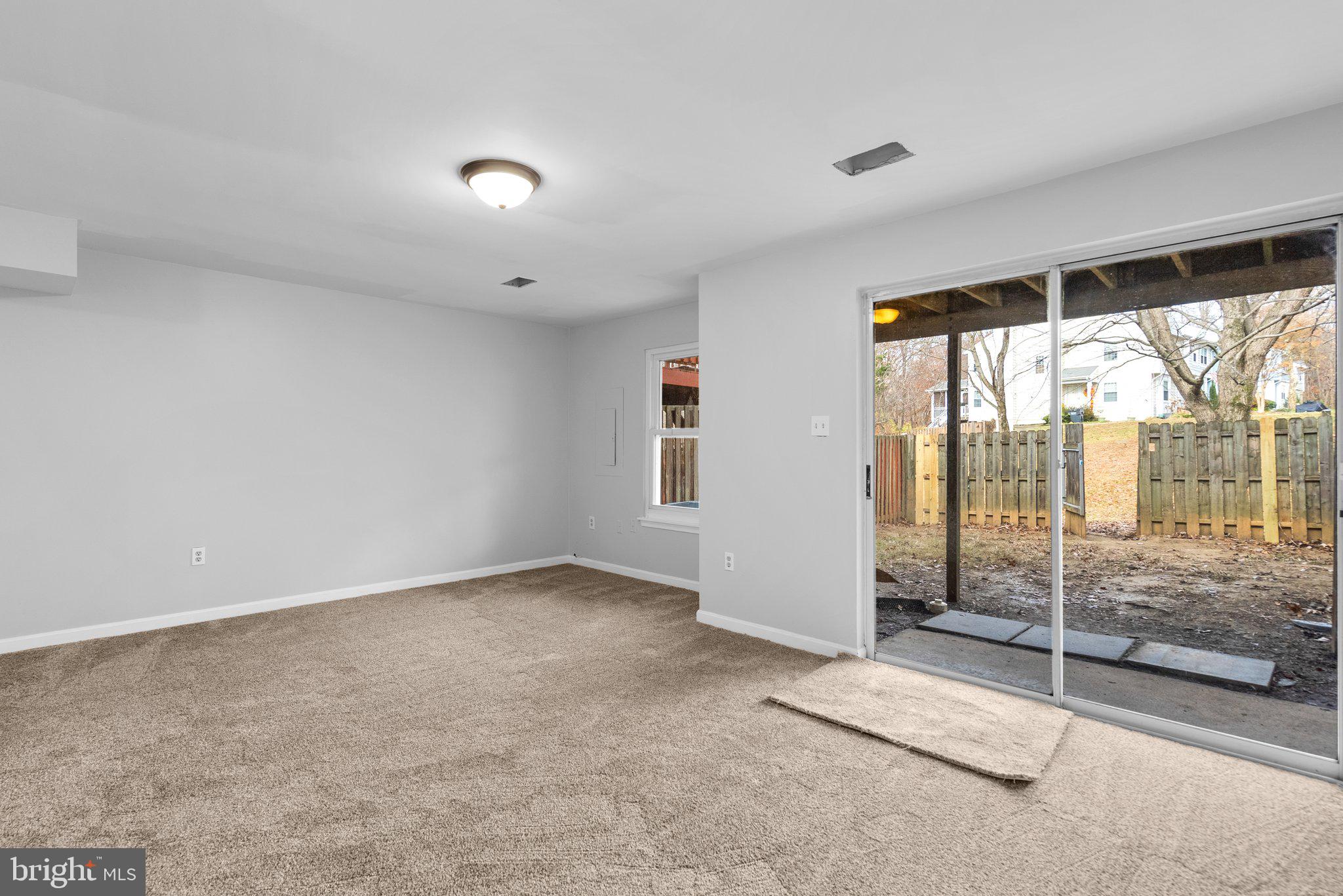 5244 Spring Branch BOULEVARD