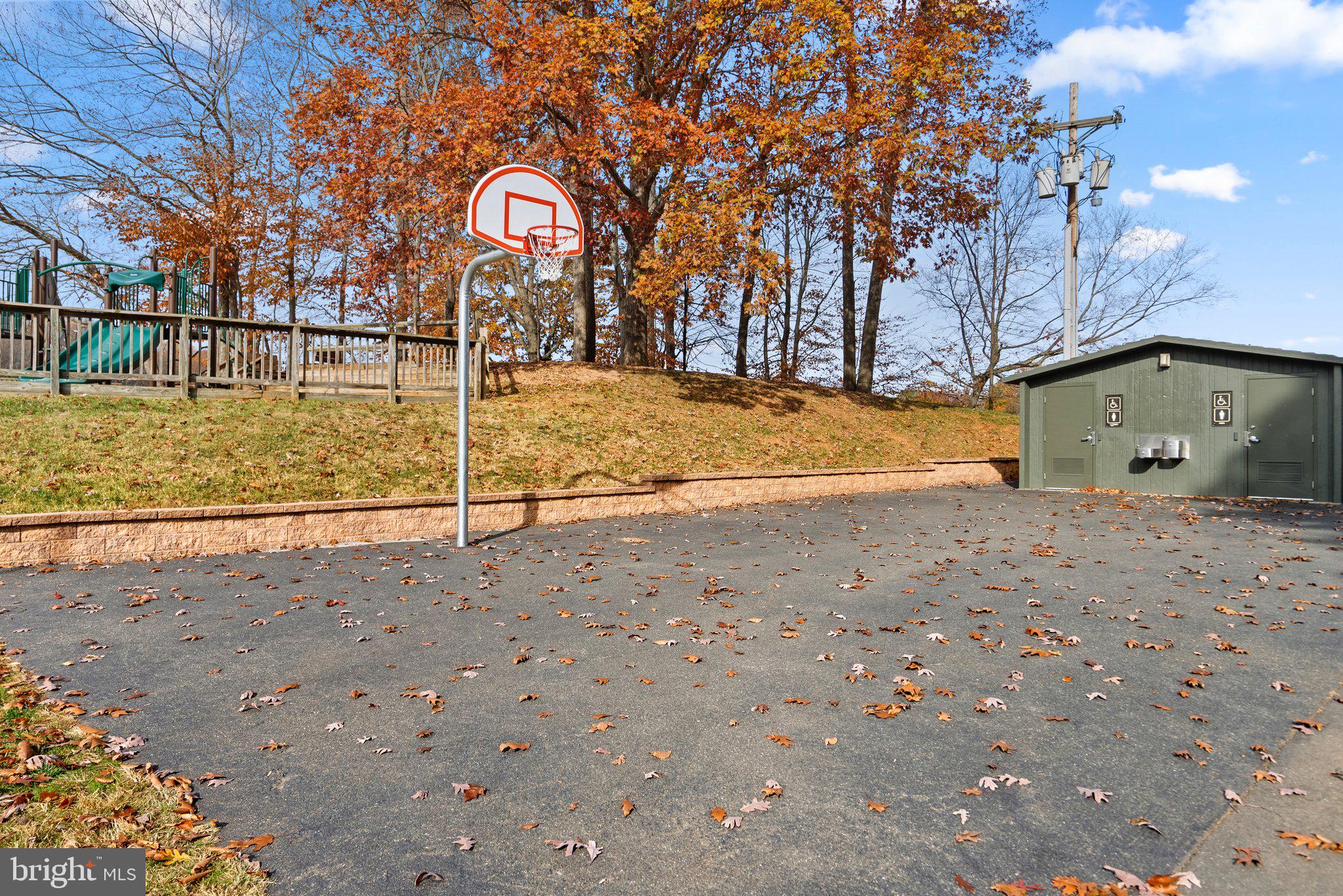 5244 Spring Branch BOULEVARD