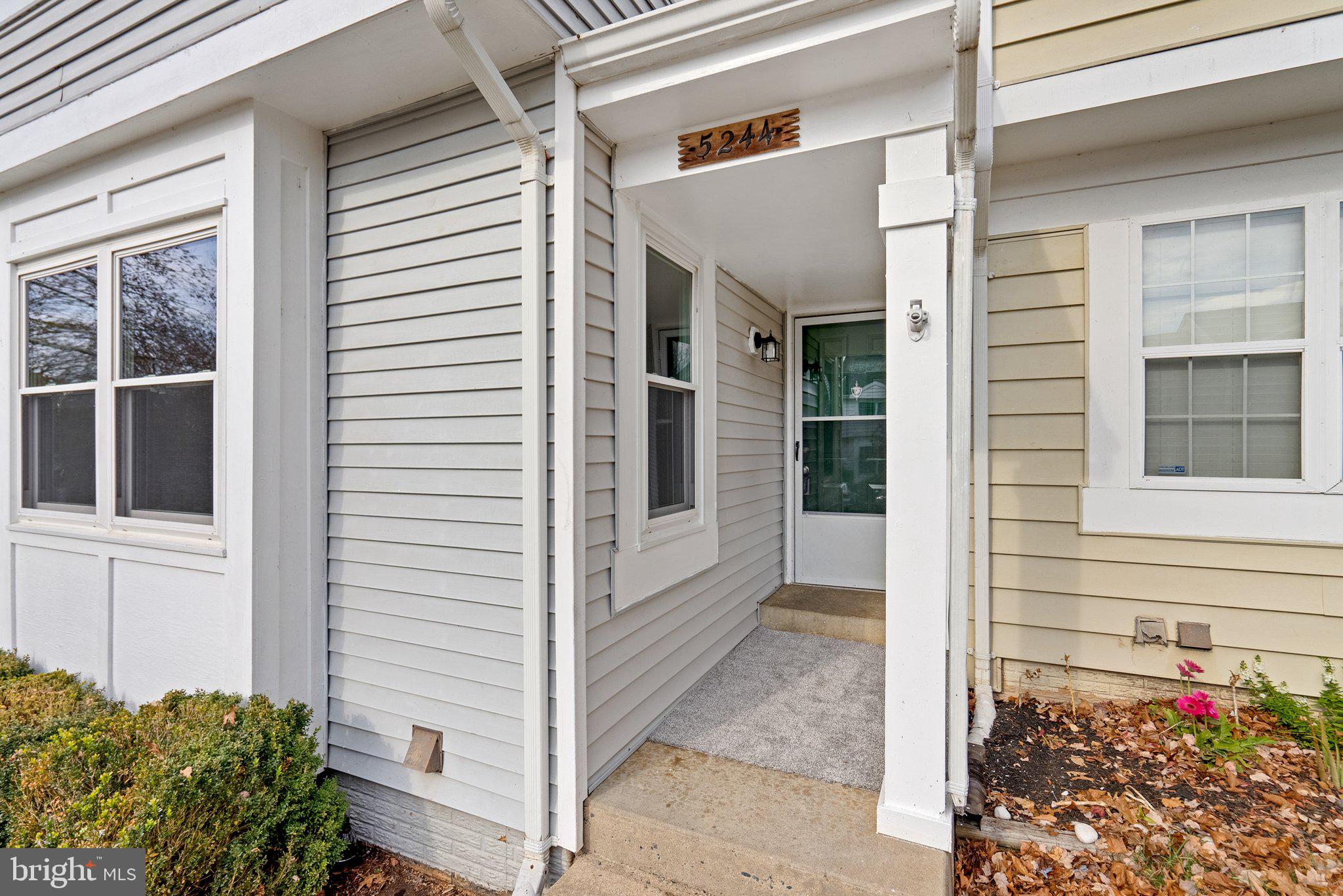 5244 Spring Branch BOULEVARD