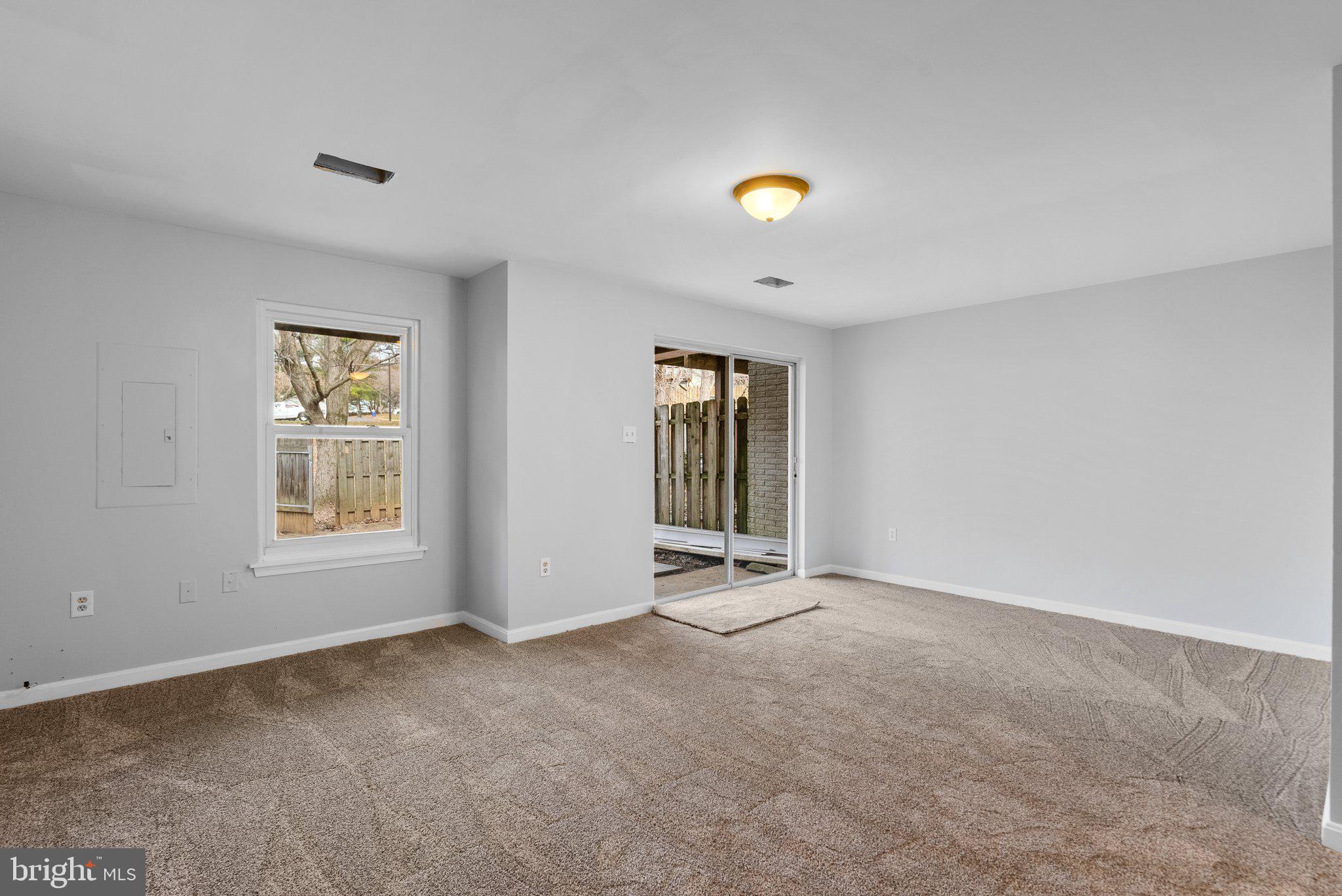 5244 Spring Branch BOULEVARD