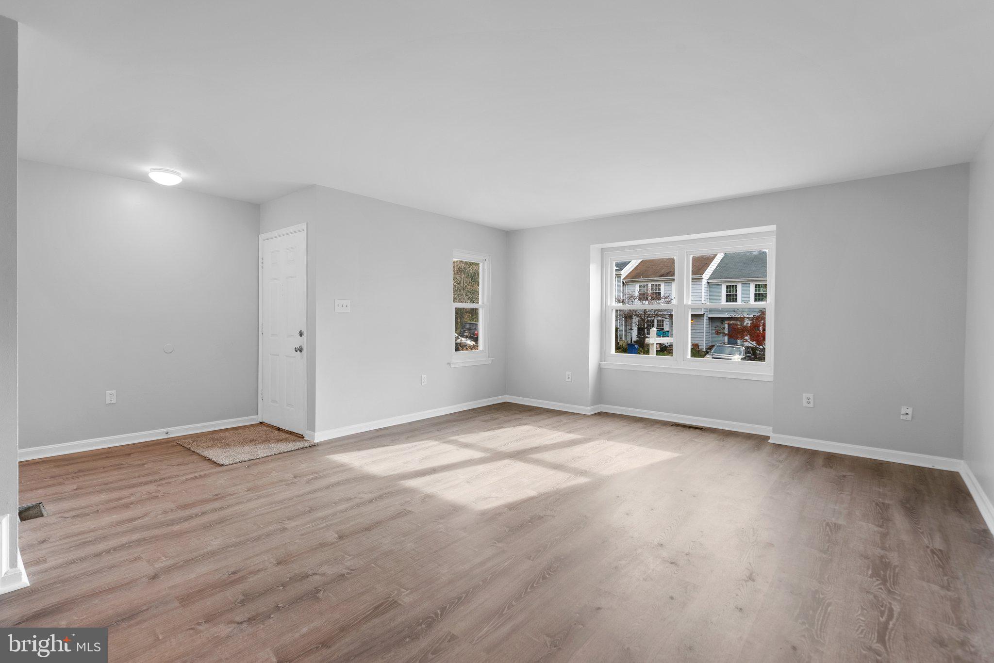 5244 Spring Branch BOULEVARD