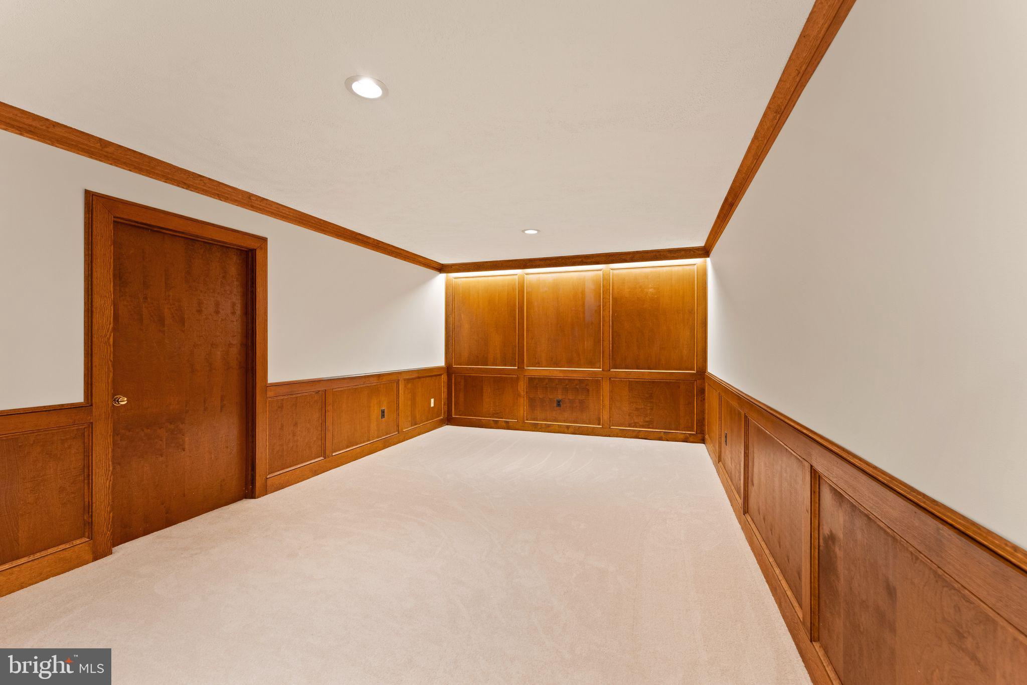 8084 Counselor ROAD