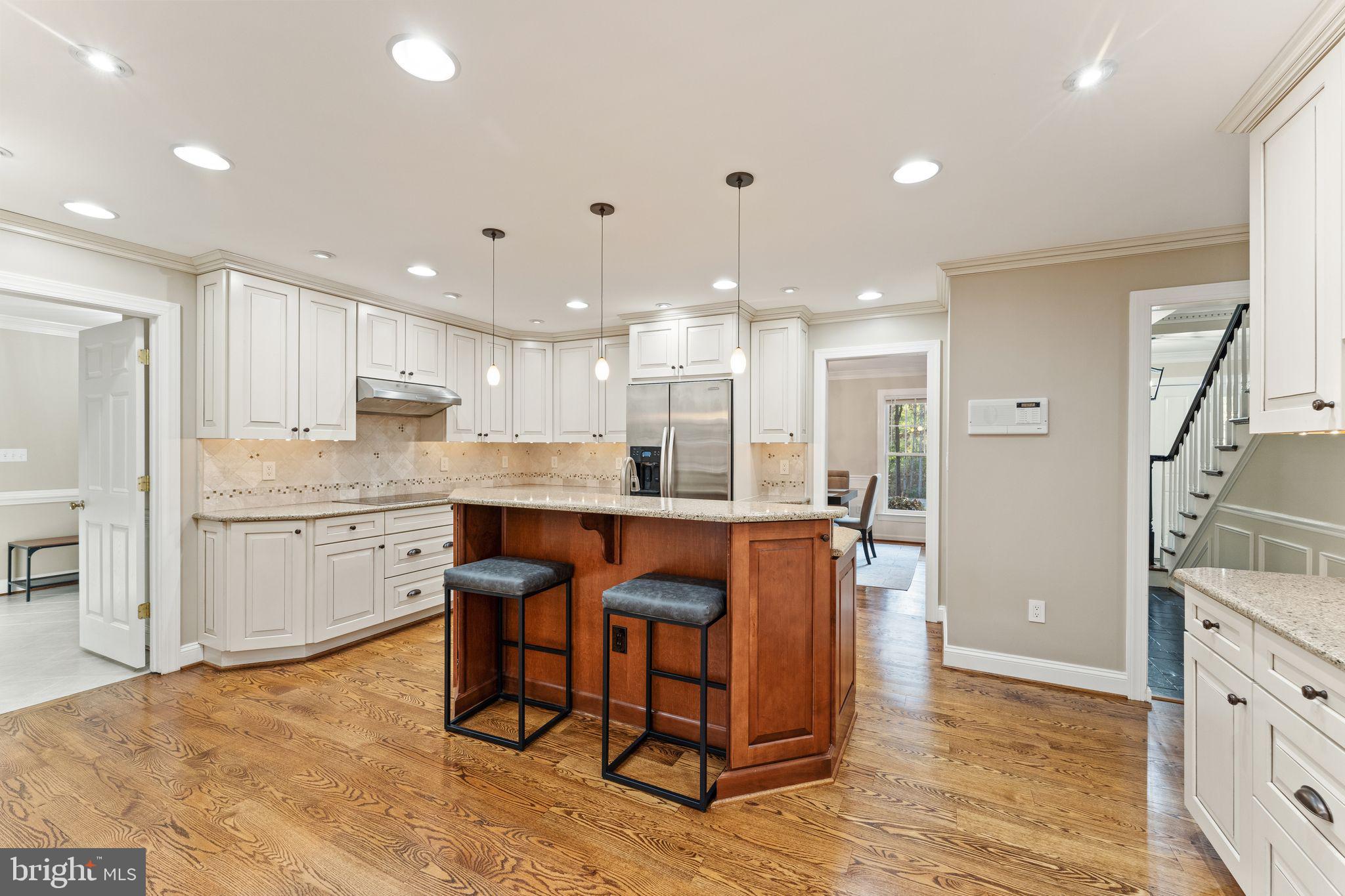8084 Counselor ROAD