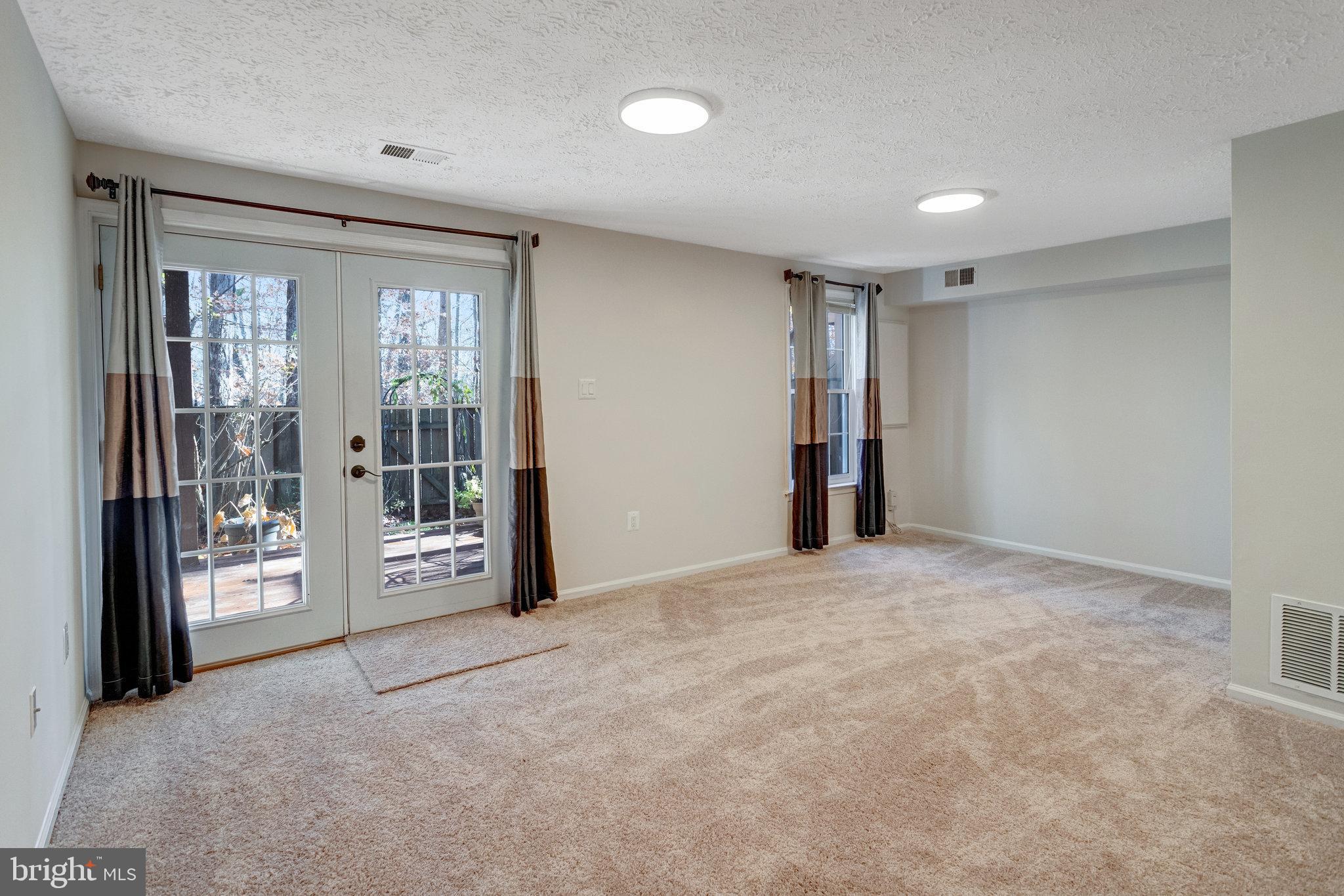 3301 Weymouth COURT
