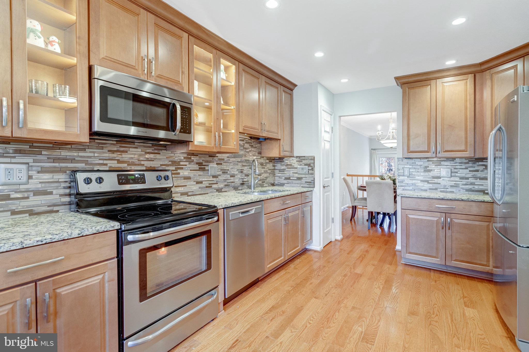 3301 Weymouth COURT