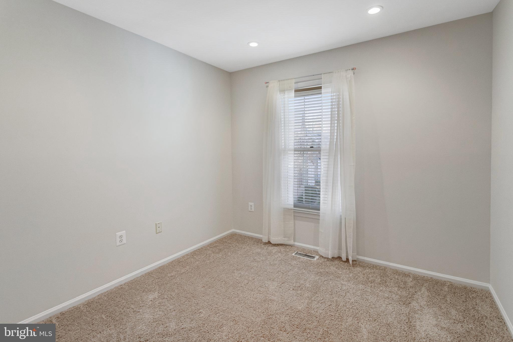 3301 Weymouth COURT