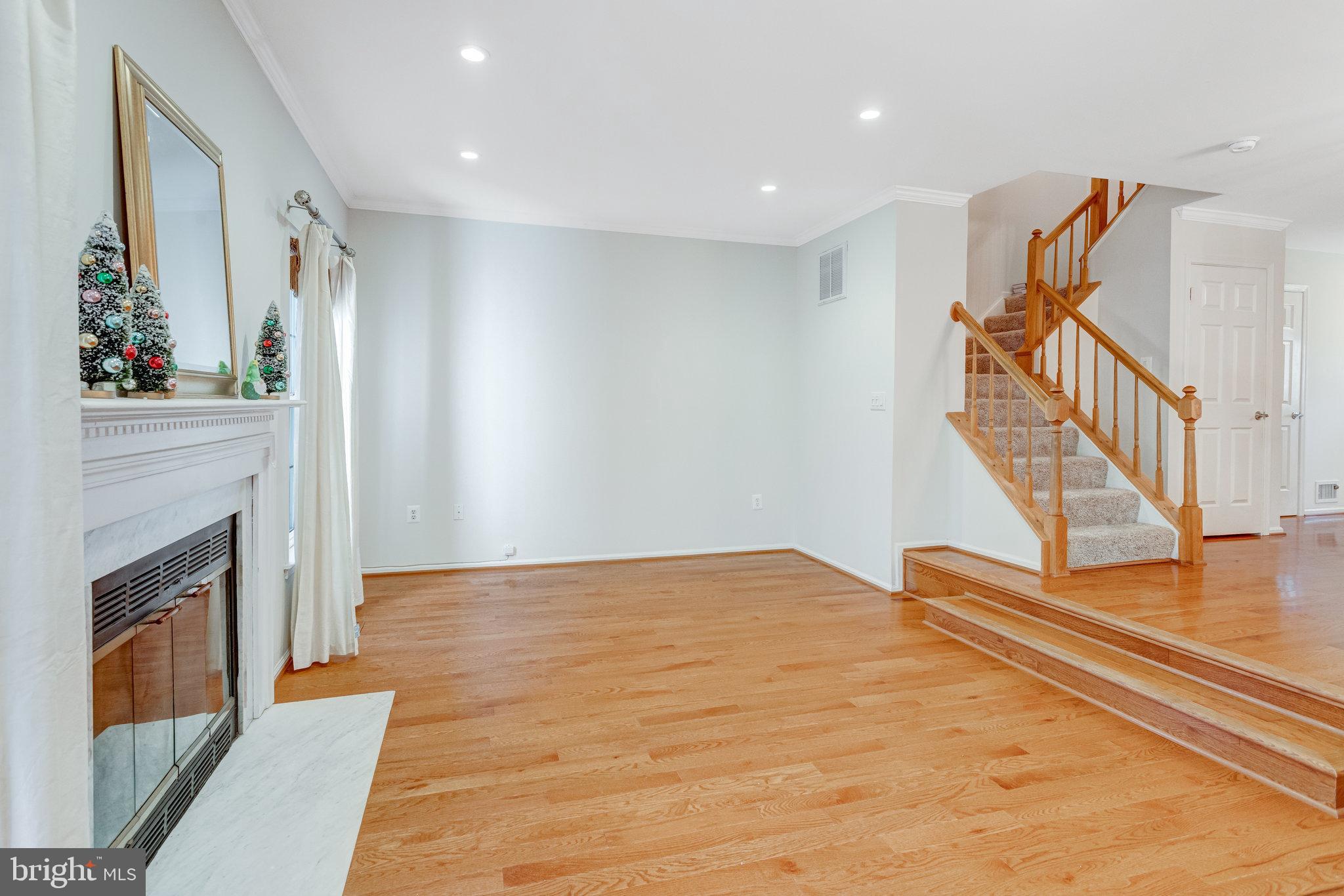 3301 Weymouth COURT