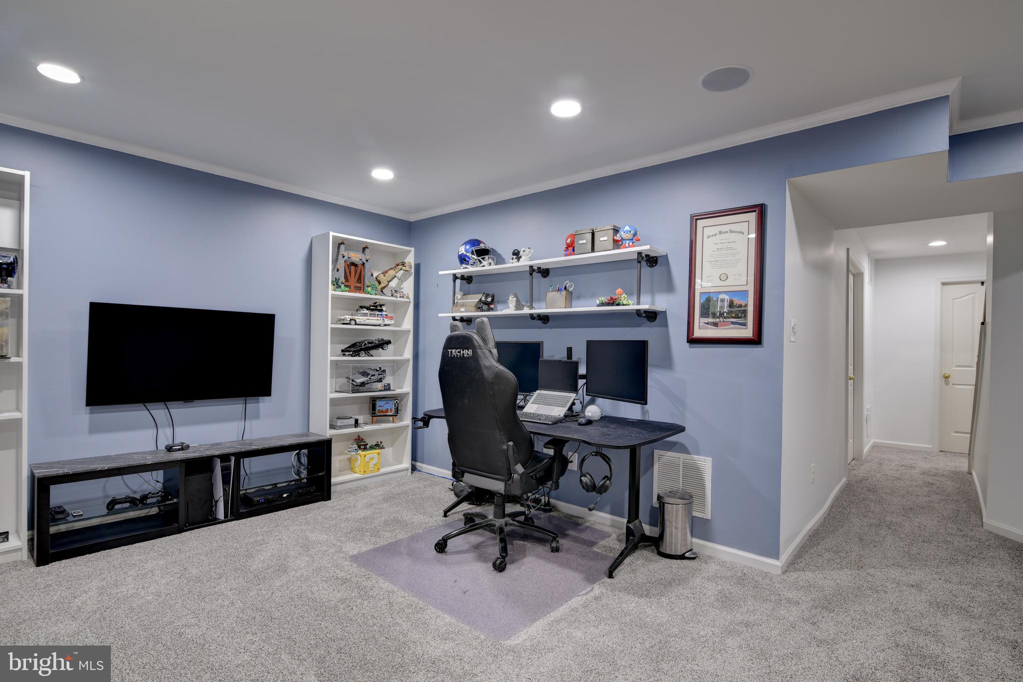 11954 Molly Pitcher CIRCLE