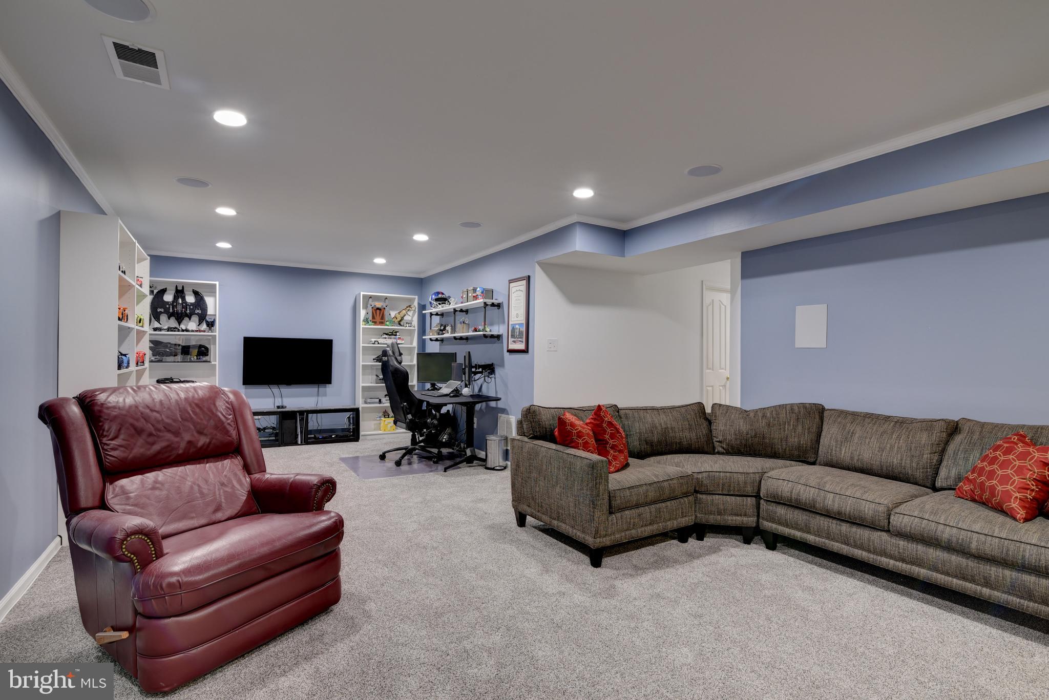 11954 Molly Pitcher CIRCLE