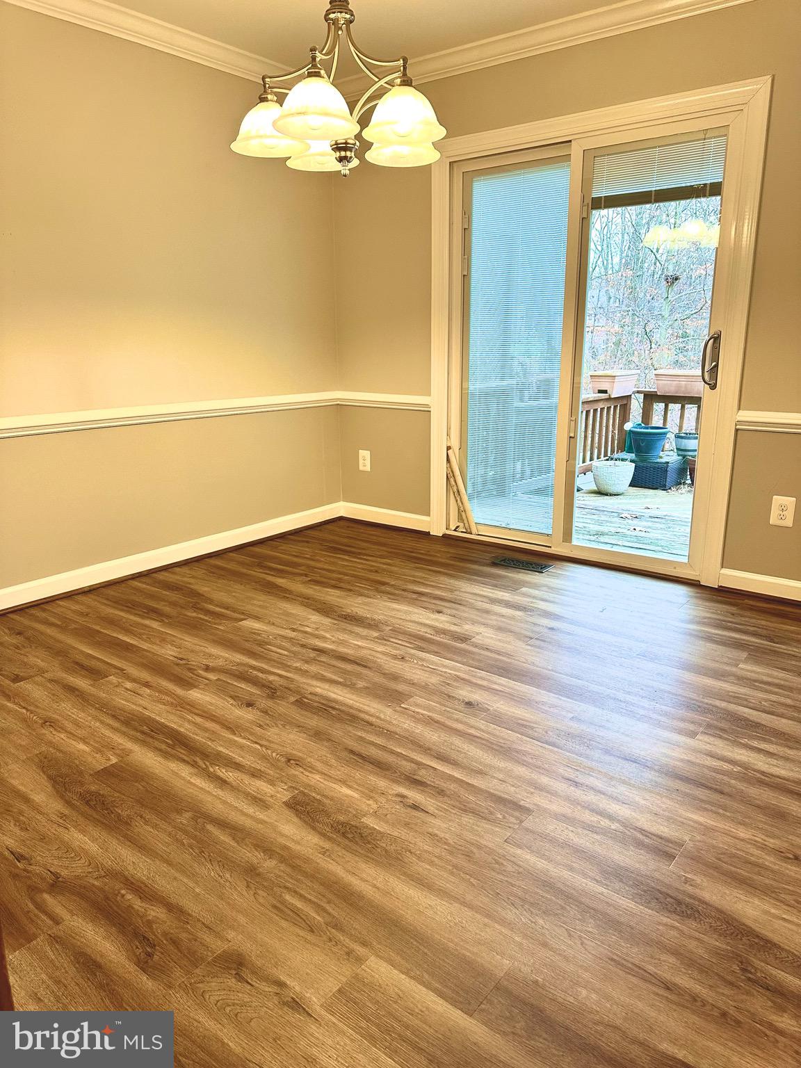 3821 Wagon Wheel LANE