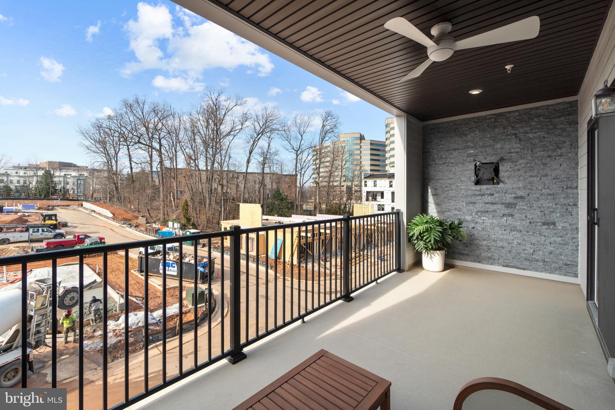 610 Percy Pl Pl Unit: B