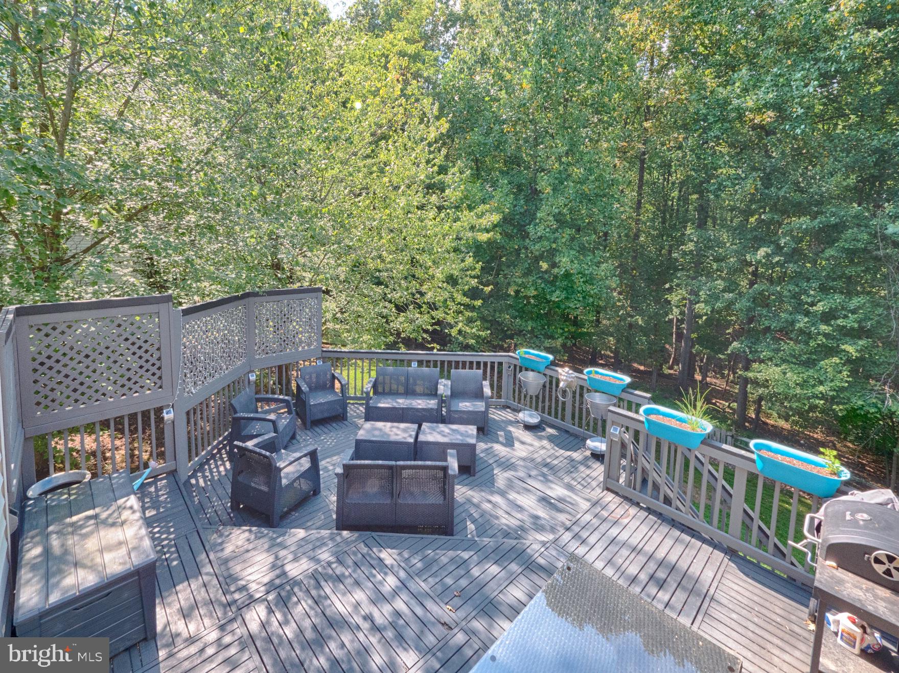 214 W Locust STREET