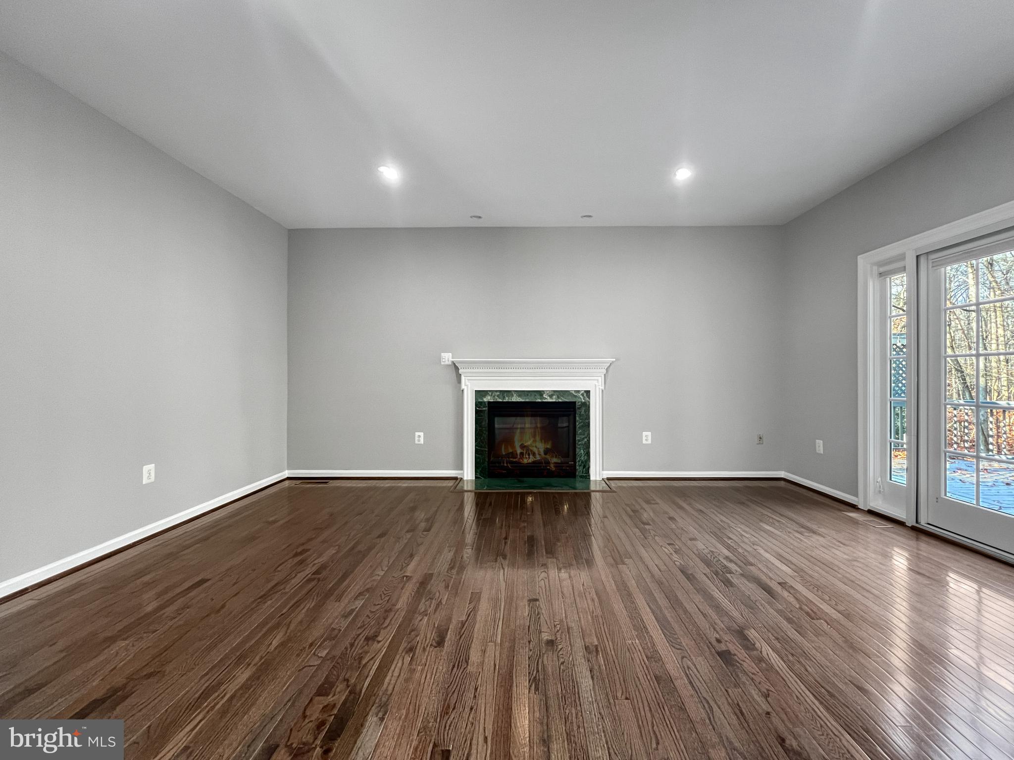 214 W Locust STREET