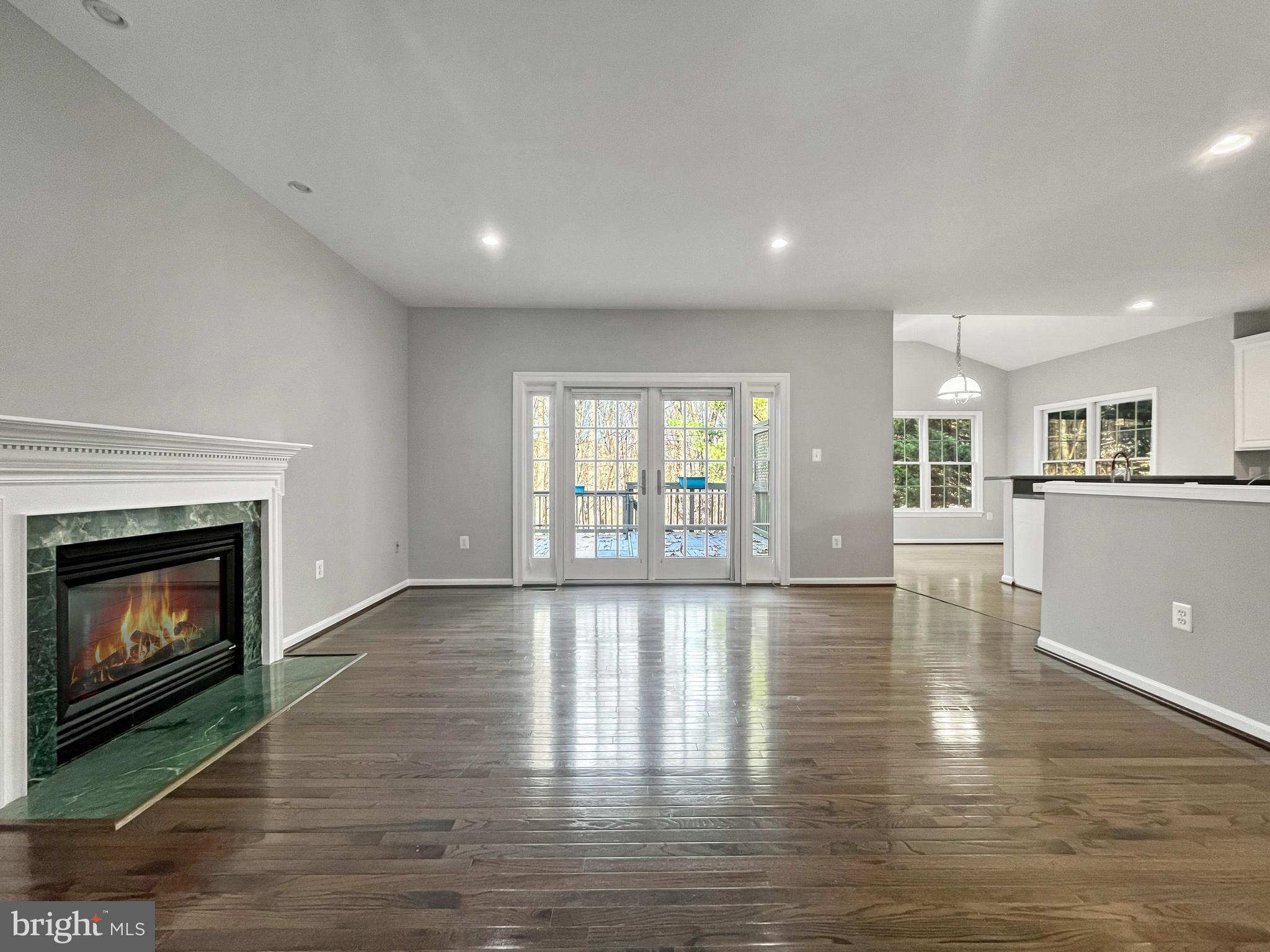 214 W Locust STREET