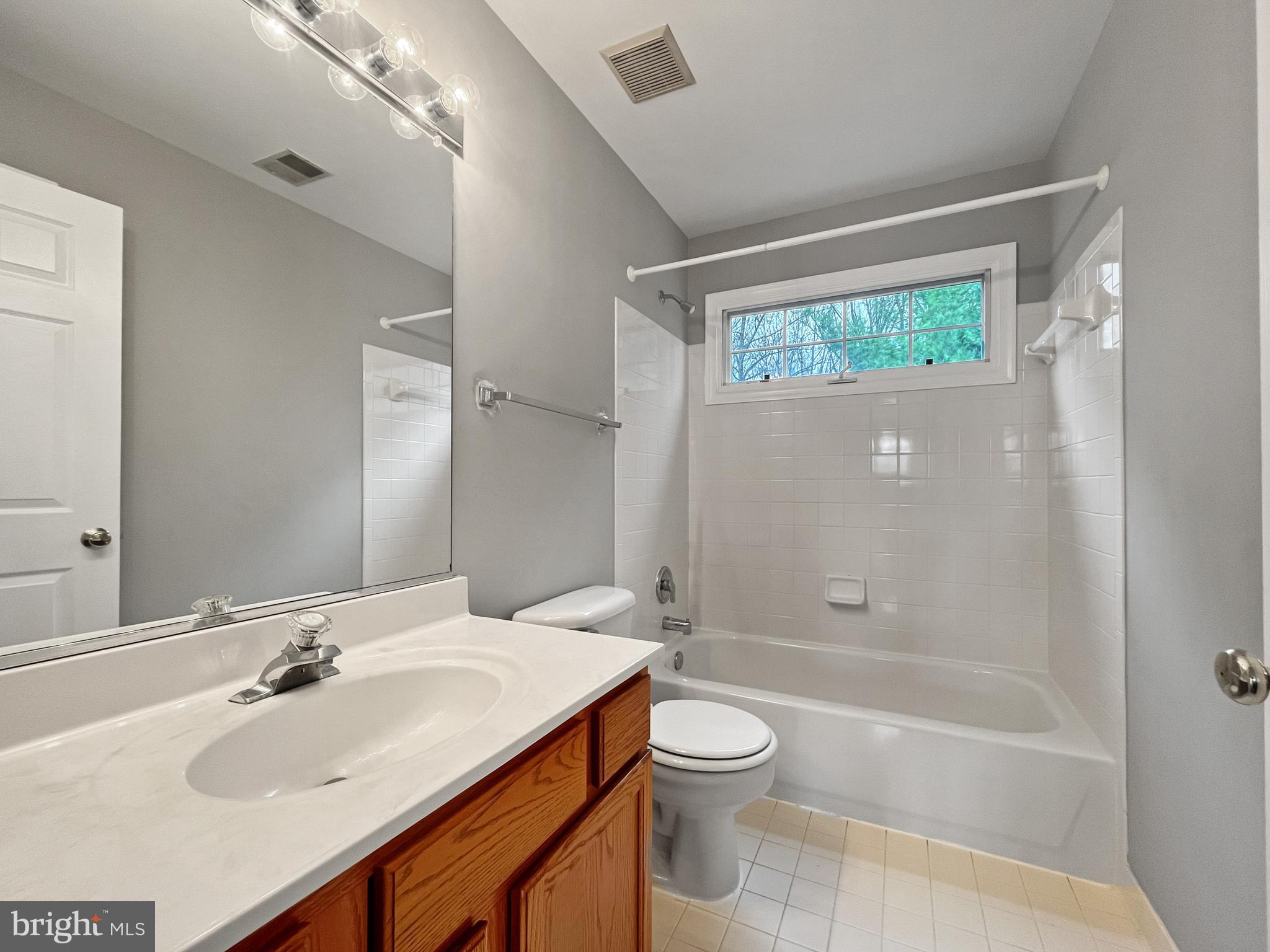 214 W Locust STREET