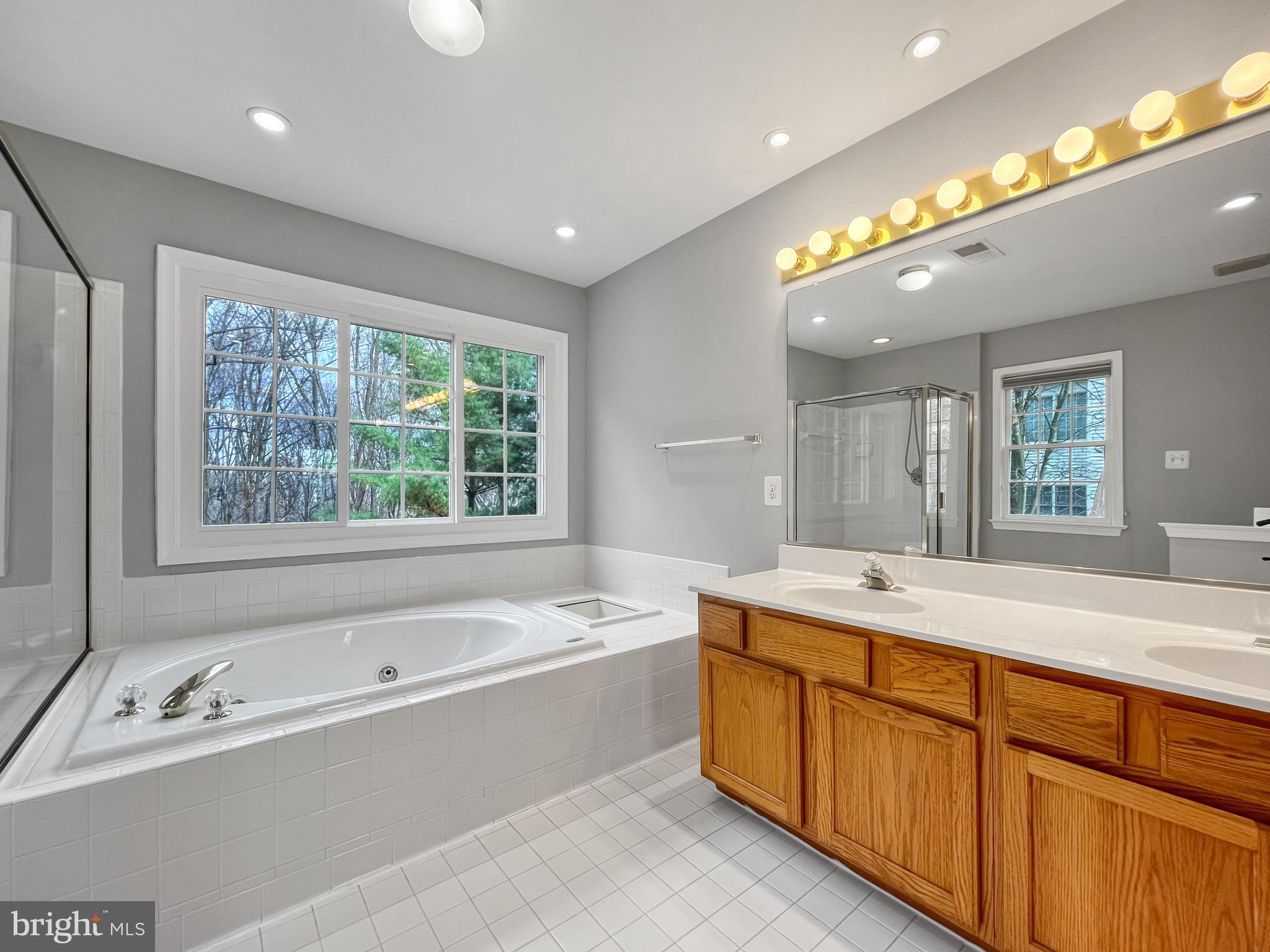 214 W Locust STREET