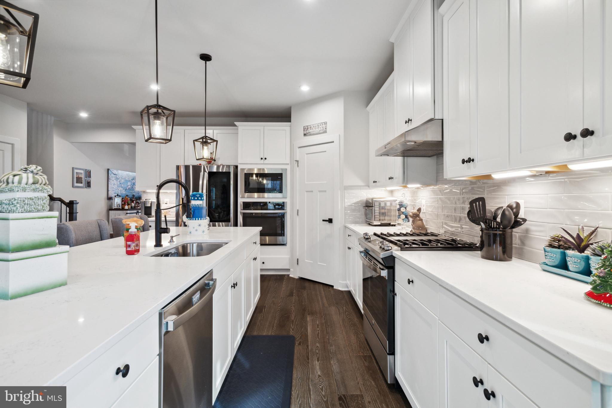15179 Haymarket Landing DRIVE