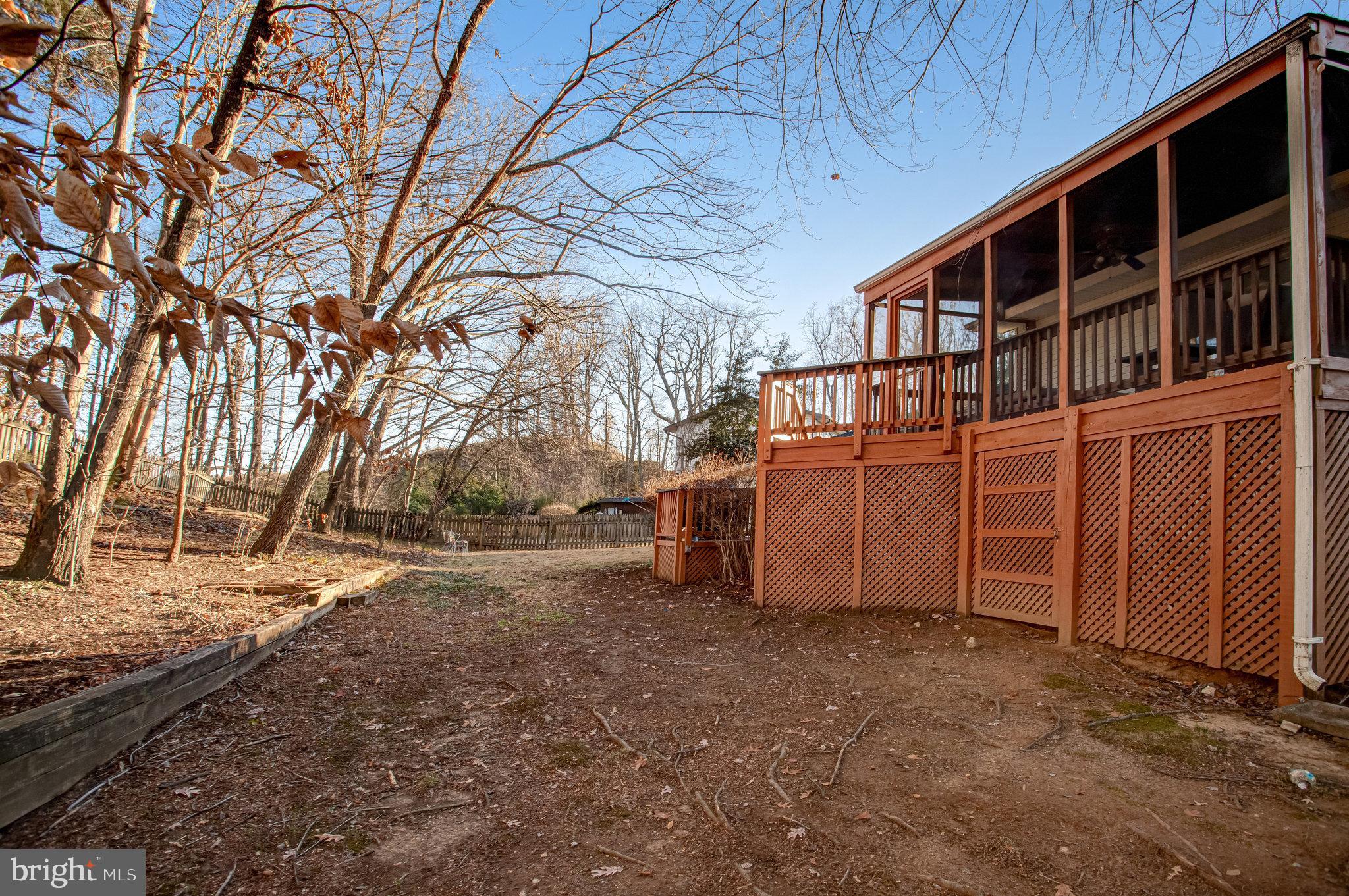 2492 Fraser COURT