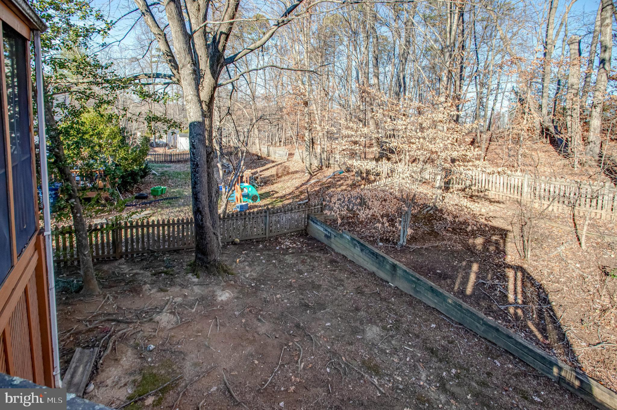 2492 Fraser COURT