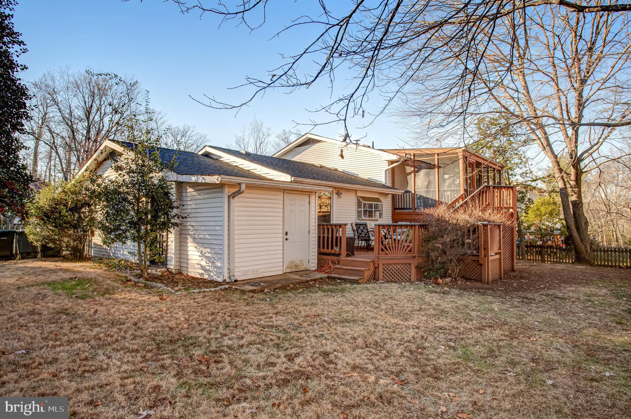 2492 Fraser COURT