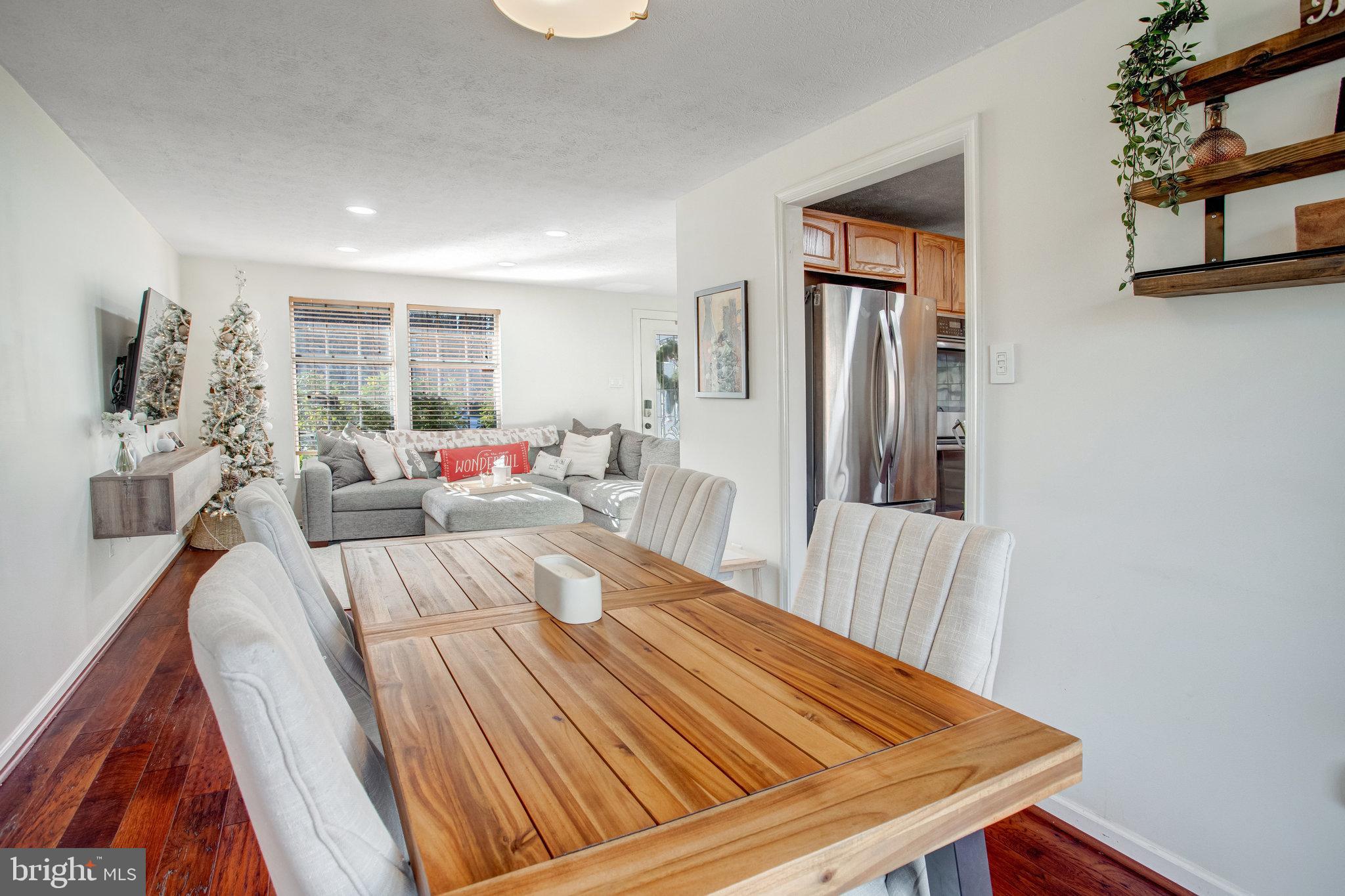 2492 Fraser COURT
