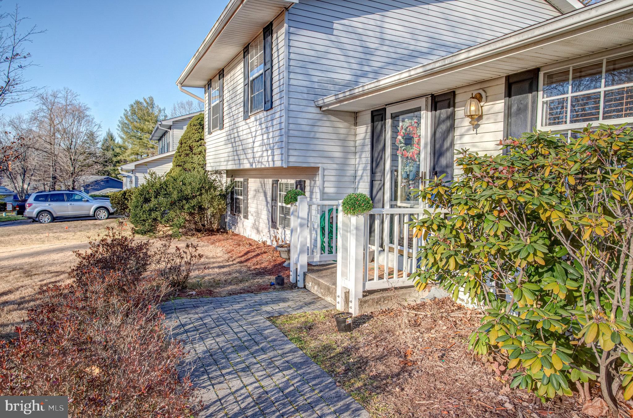 2492 Fraser COURT