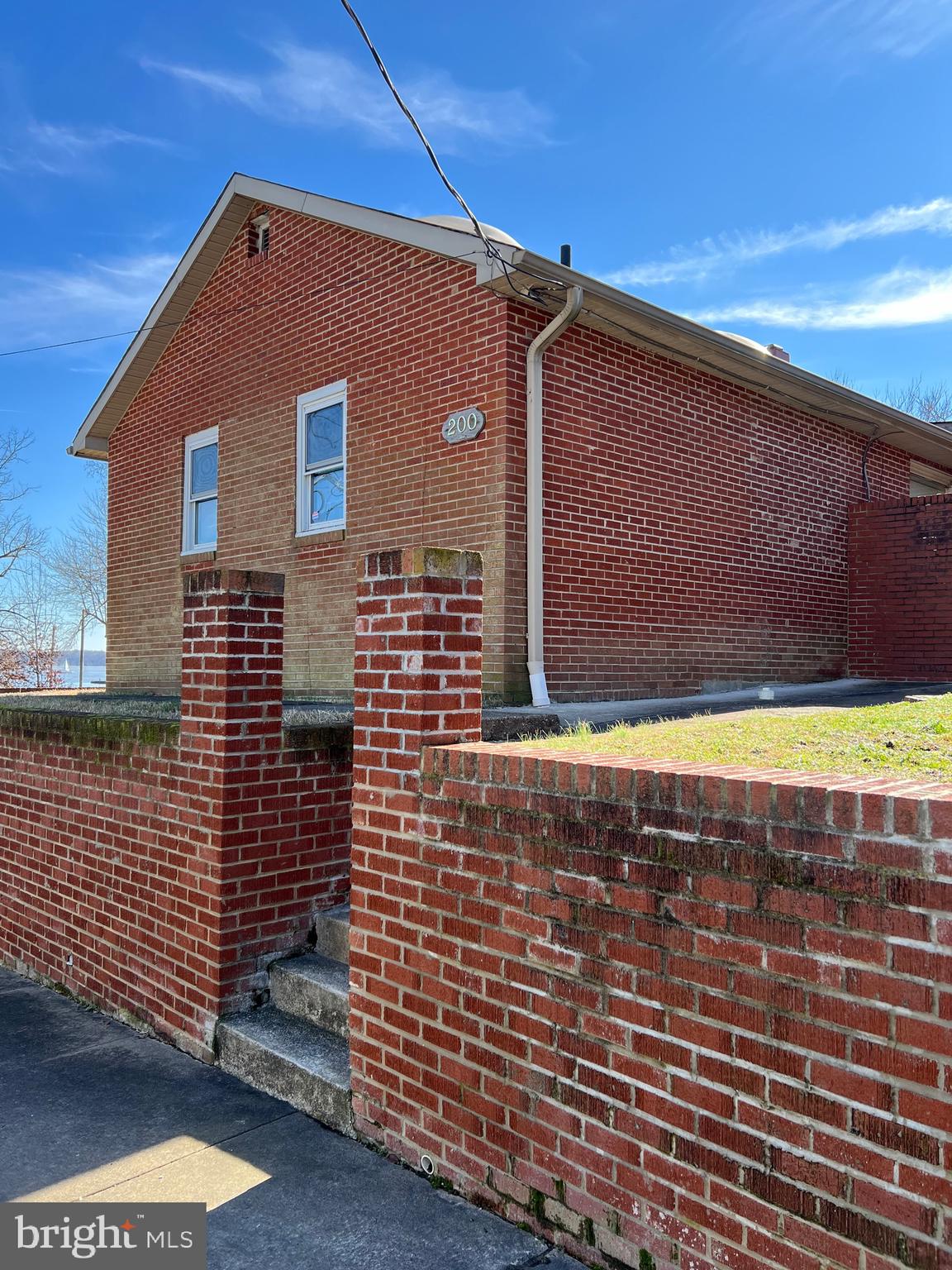 204 3rd Avenue