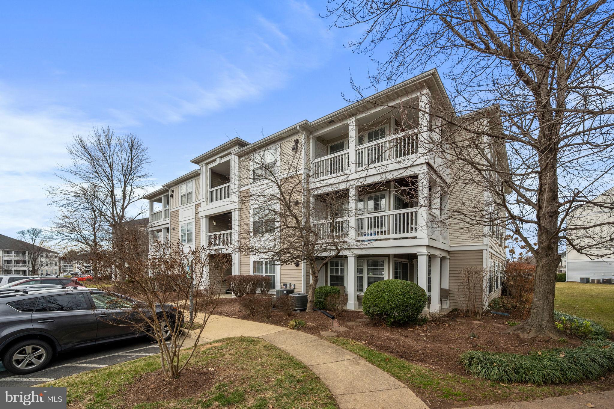 8103 Lacy Drive Unit: 304