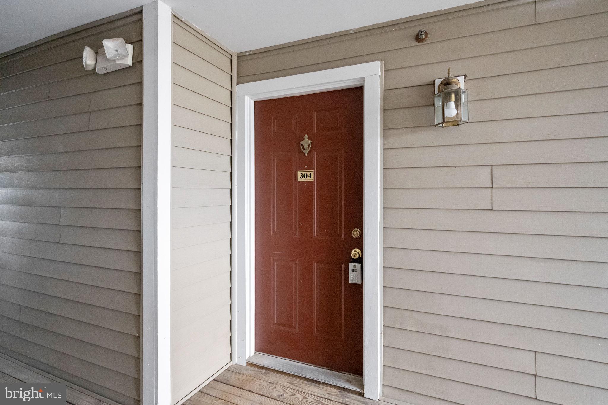 8103 Lacy Drive Unit: 304