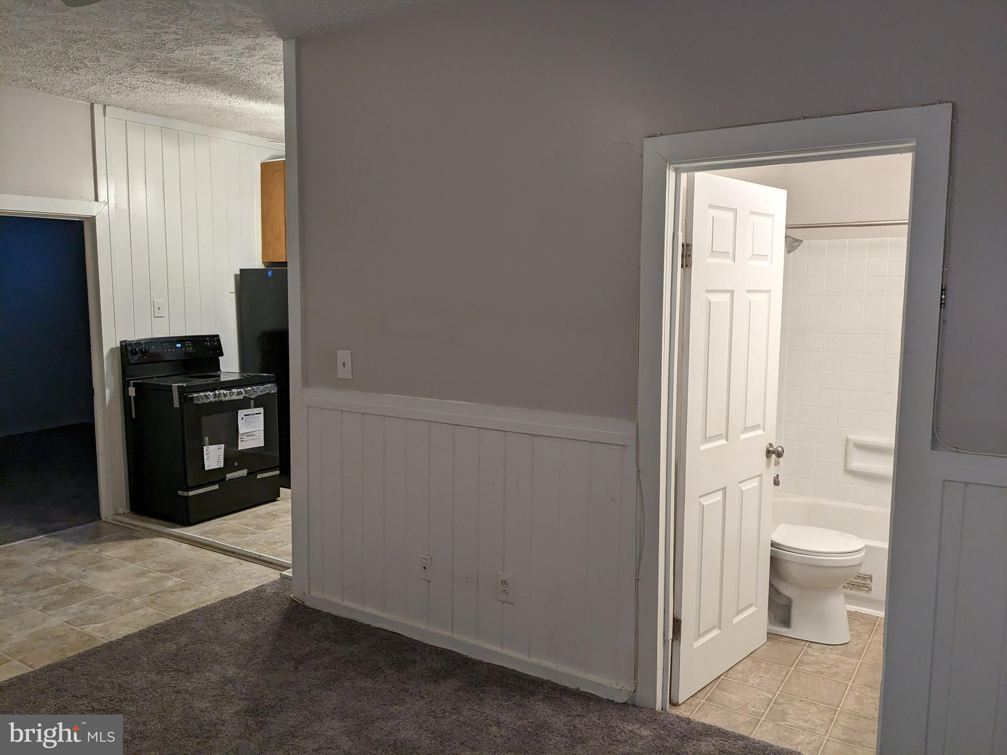 232 Potomac Avenue Unit: 102