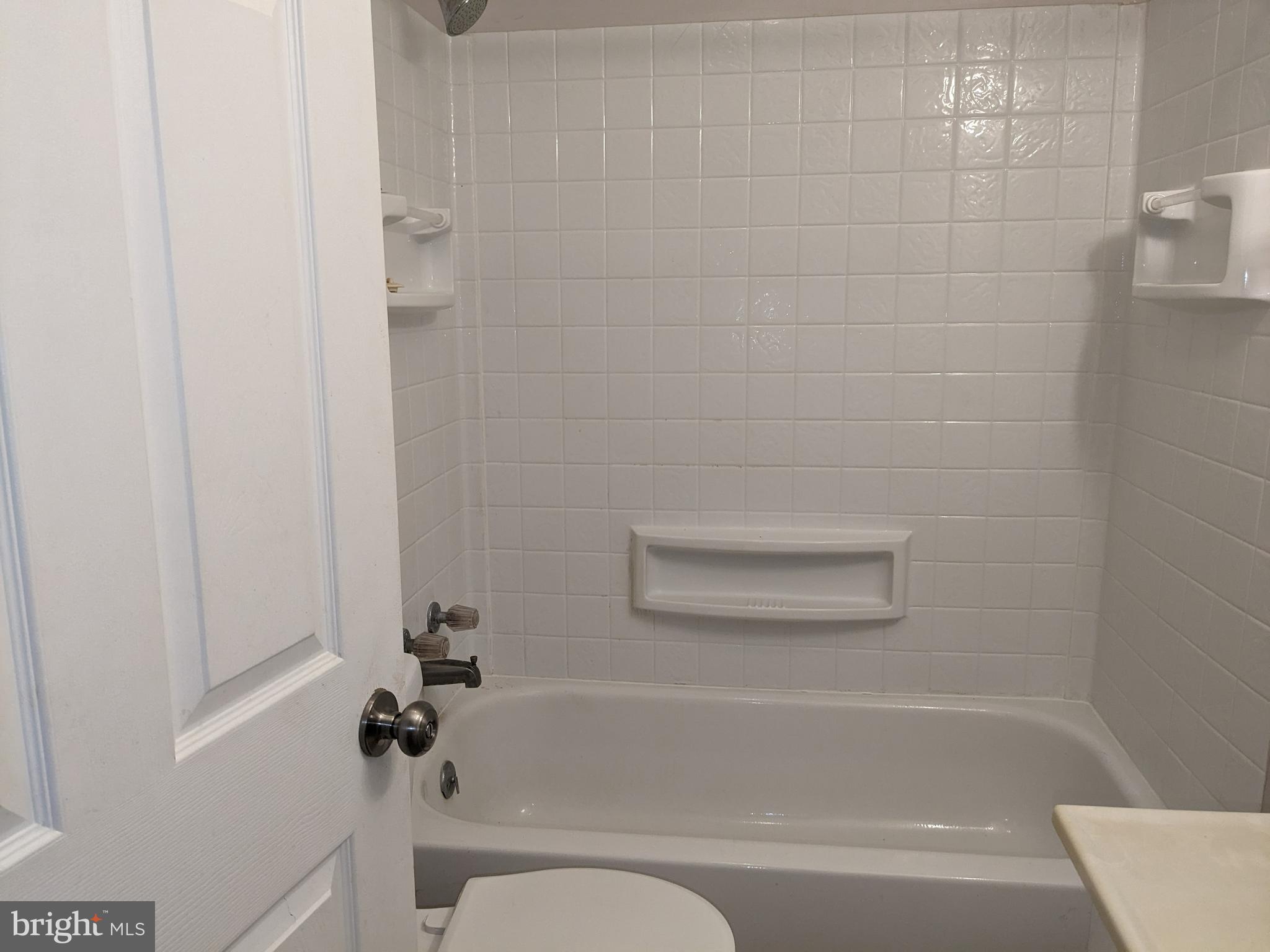 232 Potomac Avenue Unit: 102