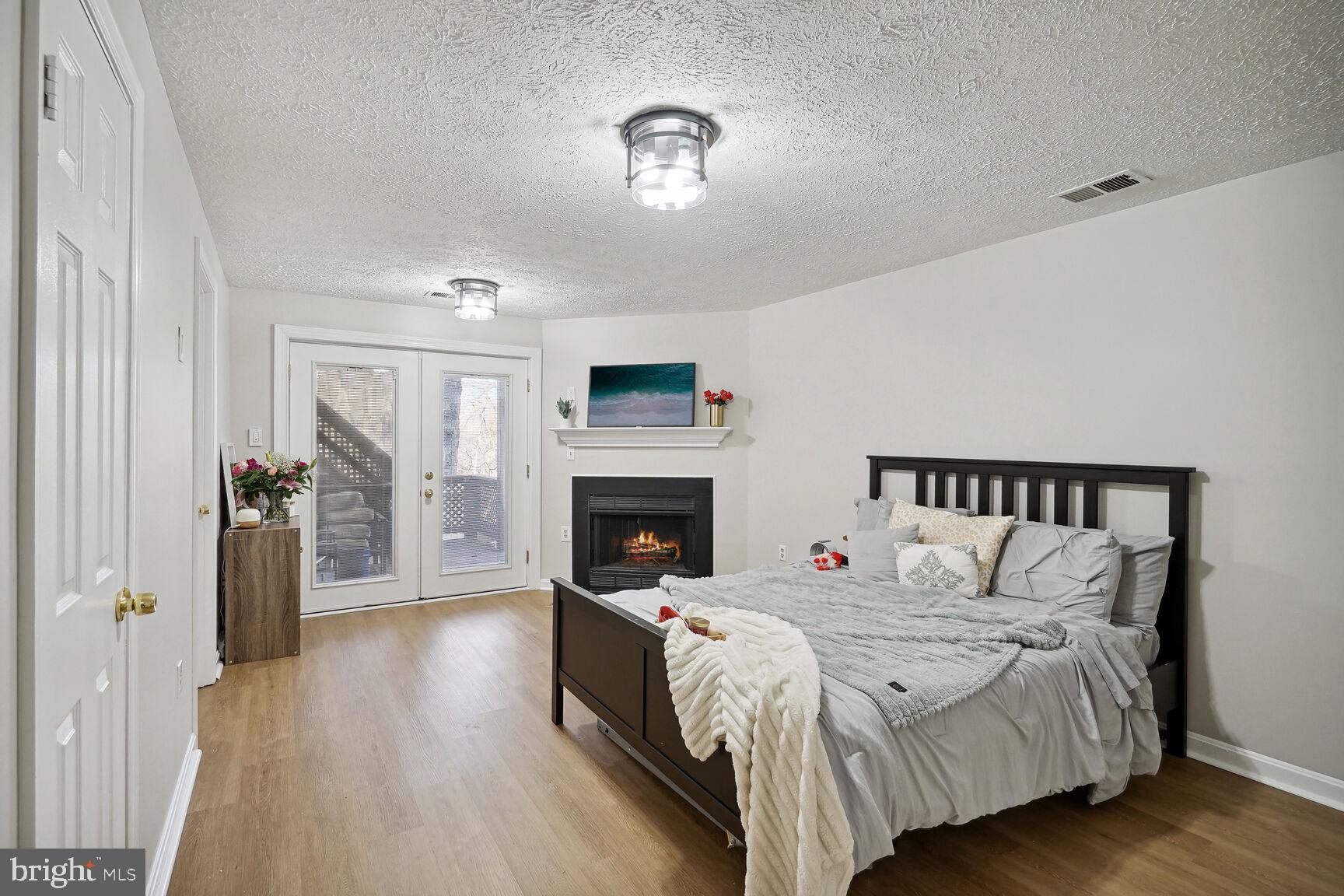 4330 Jonathan Ct