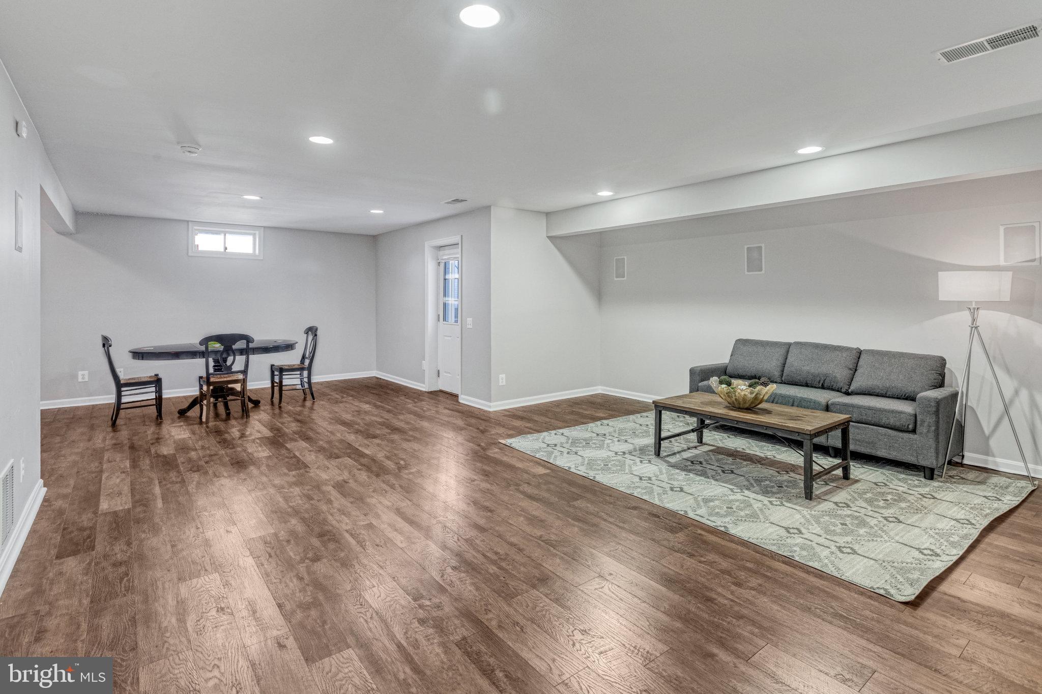 14936 Honey Locust Ct