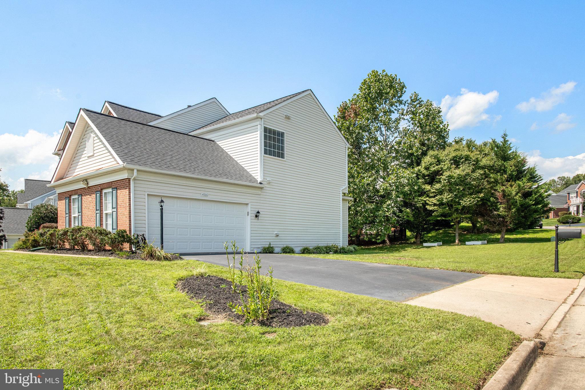 14936 Honey Locust Ct