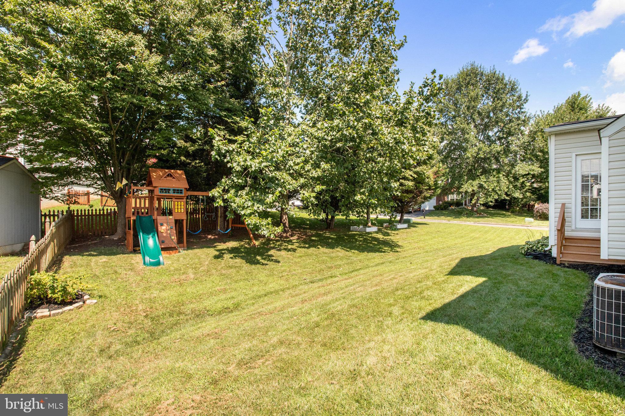14936 Honey Locust Ct