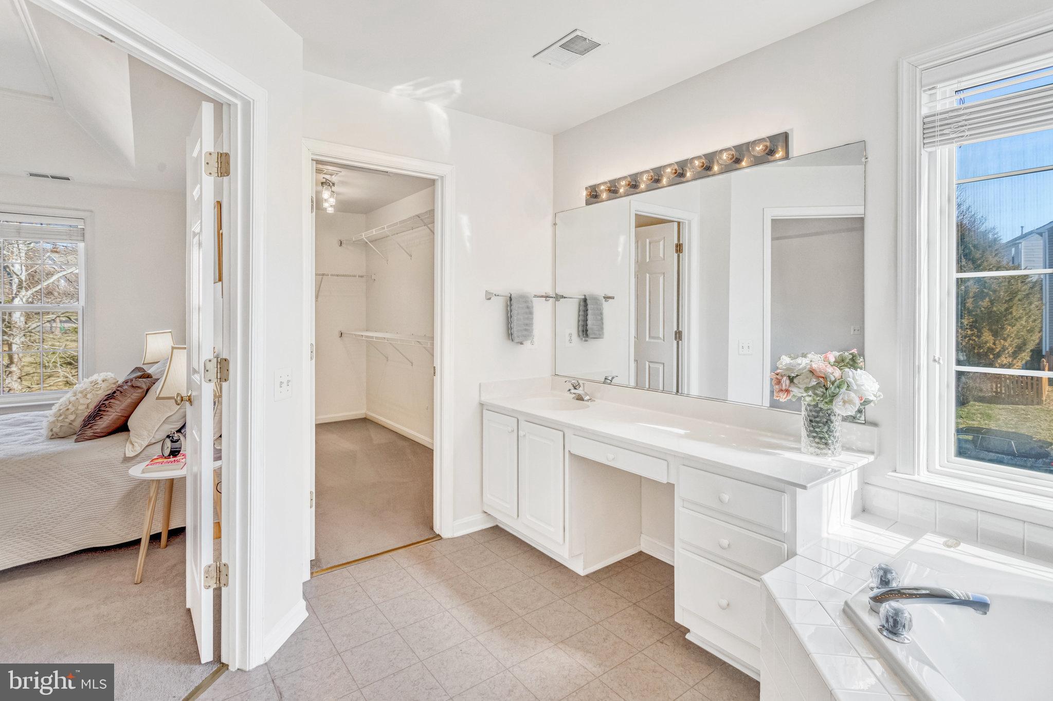 14936 Honey Locust Ct