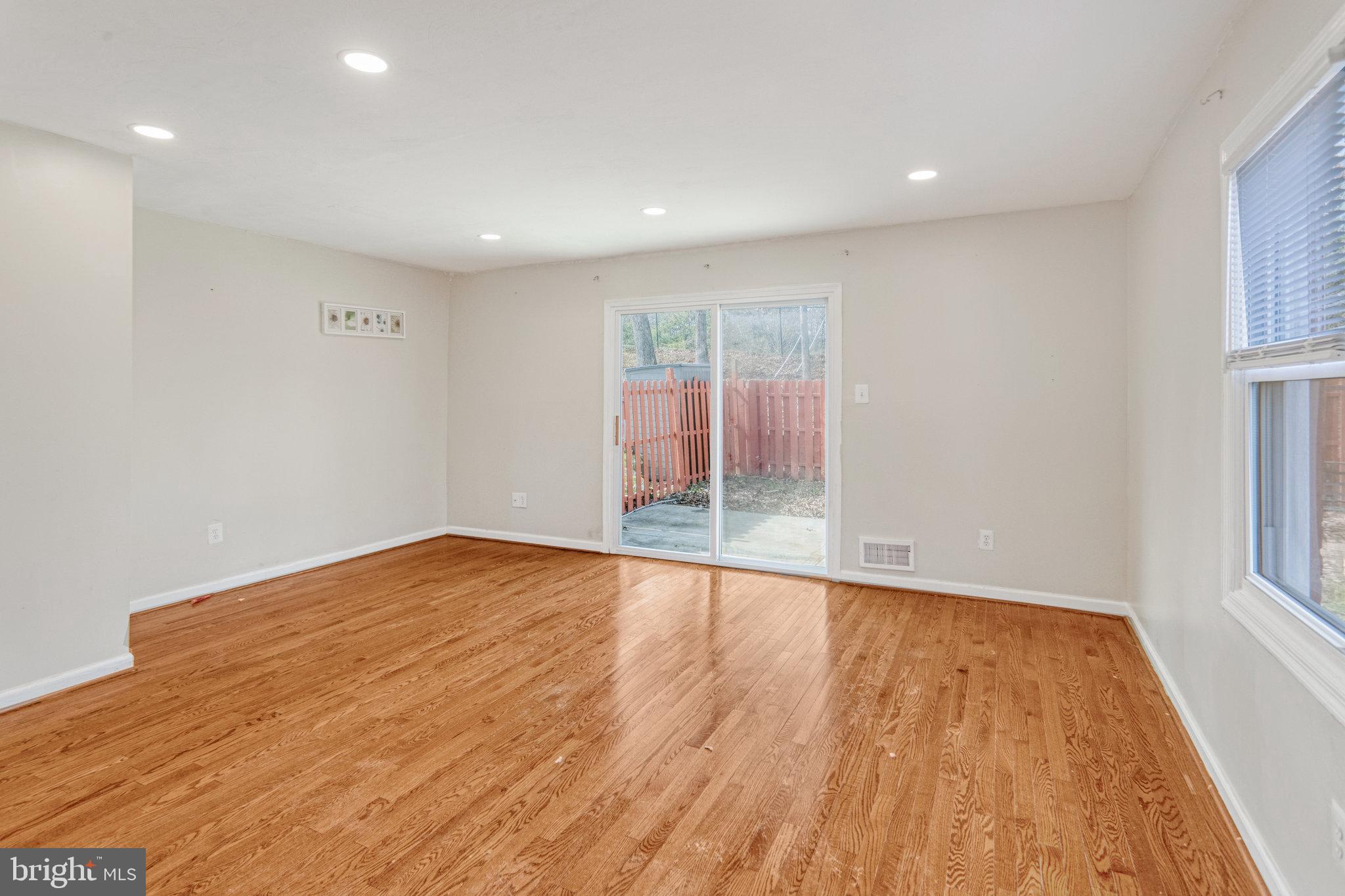 2900 Williamsburg Ct