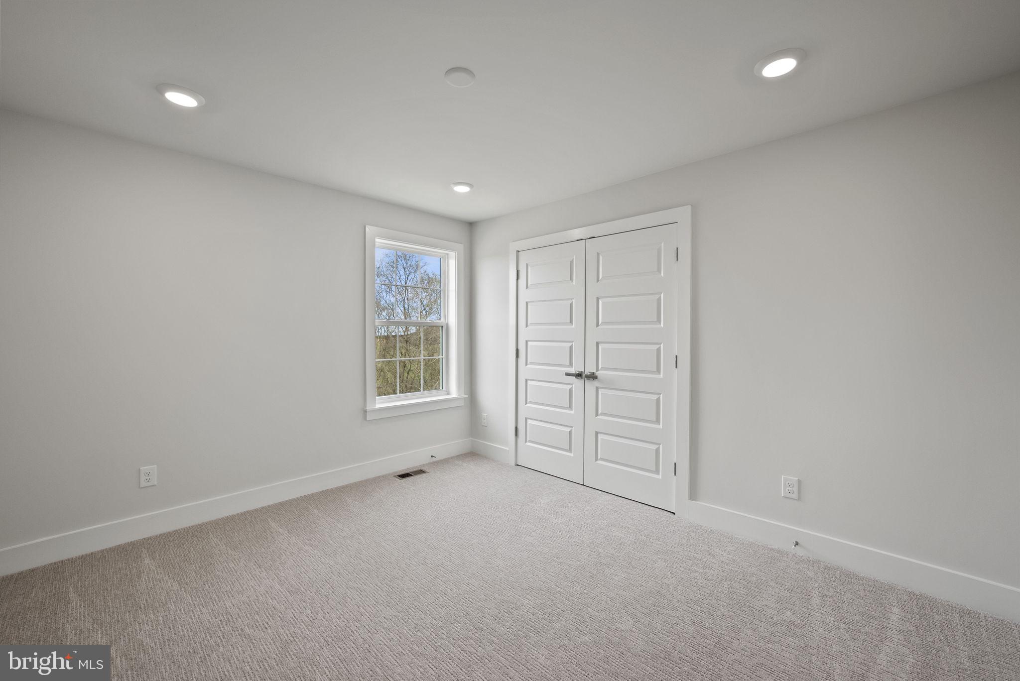 12120 Parkgate Dr