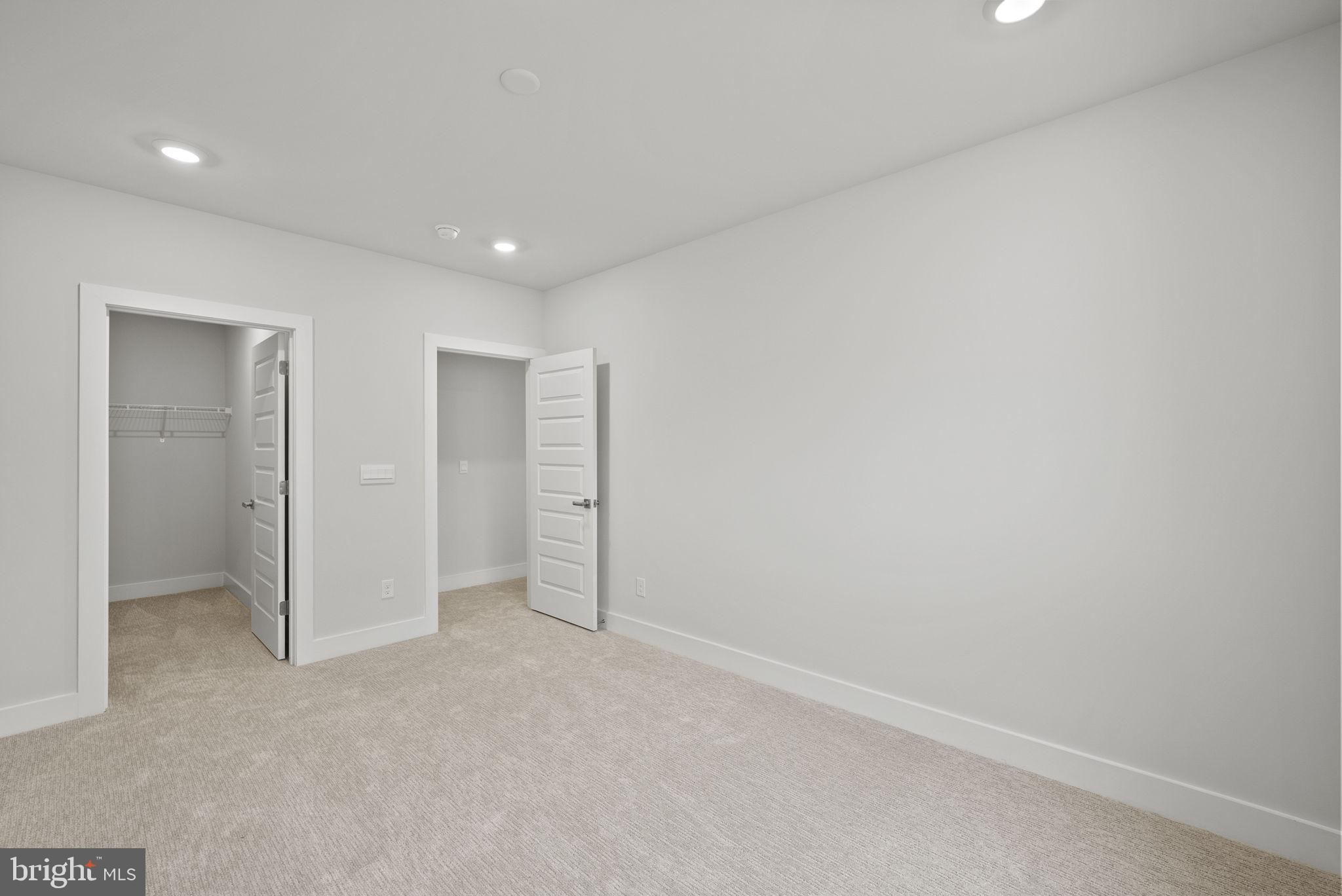 12120 Parkgate Dr