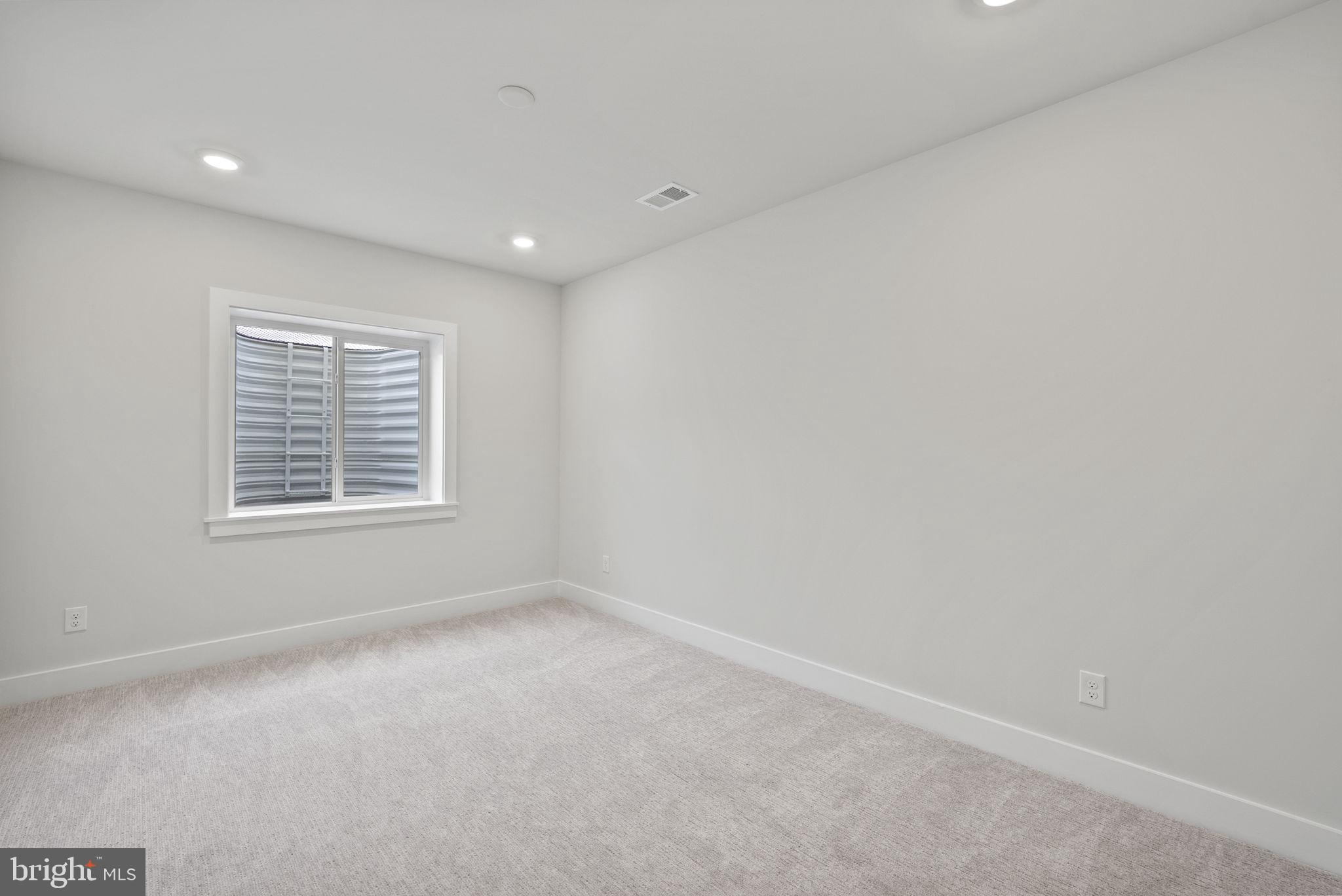 12120 Parkgate Dr