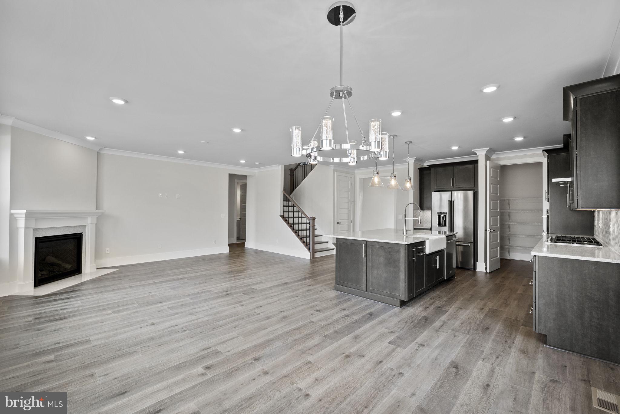 12120 Parkgate Dr