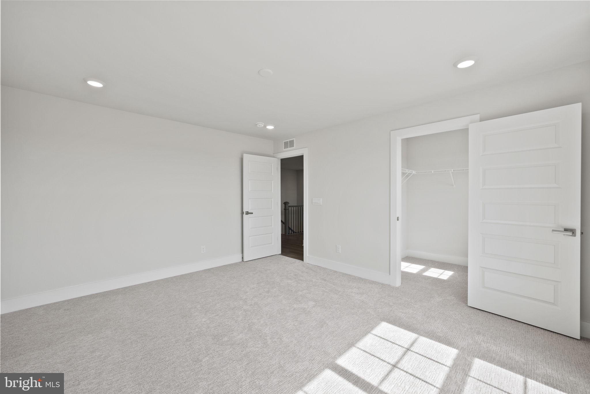 12120 Parkgate Dr