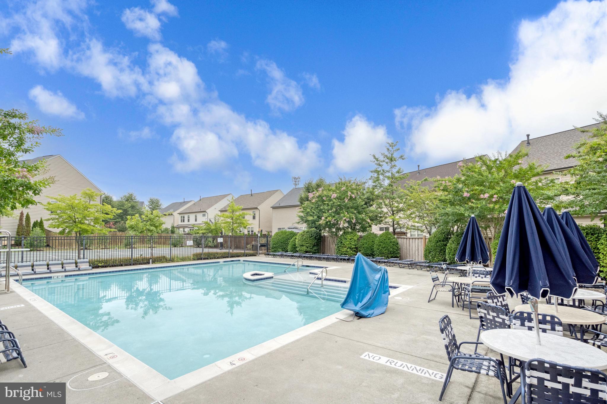 7939 Crescent Park Dr