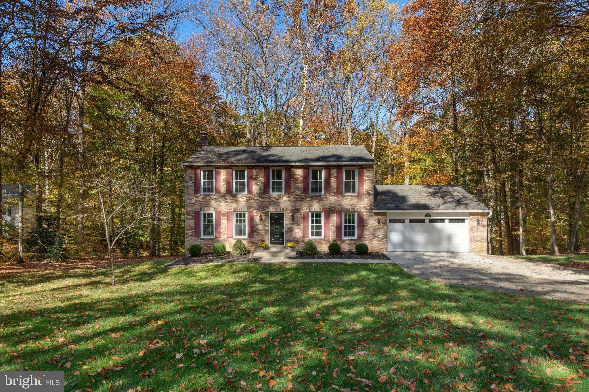 5372 Cleburne Ln