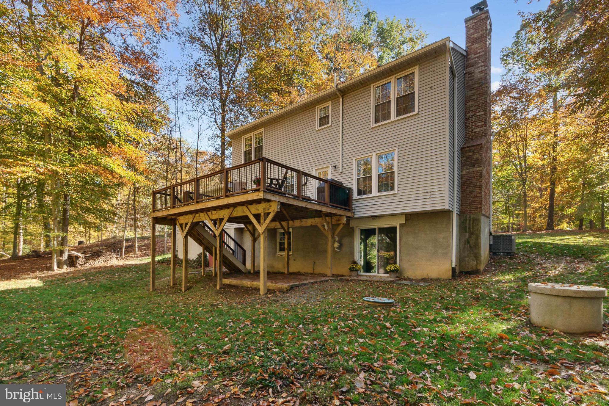5372 Cleburne Ln