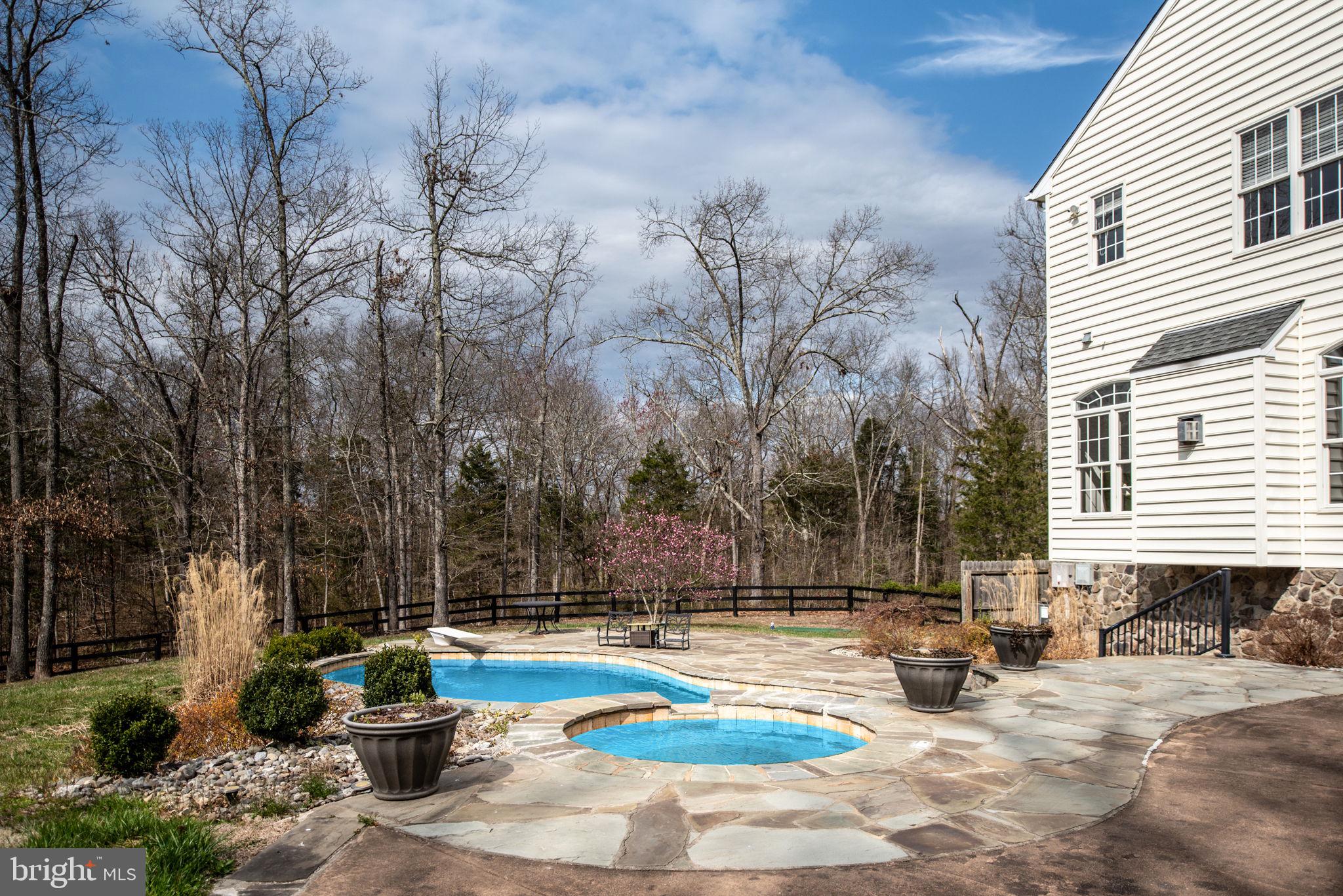 9200 MacKenzie Meadow Ct