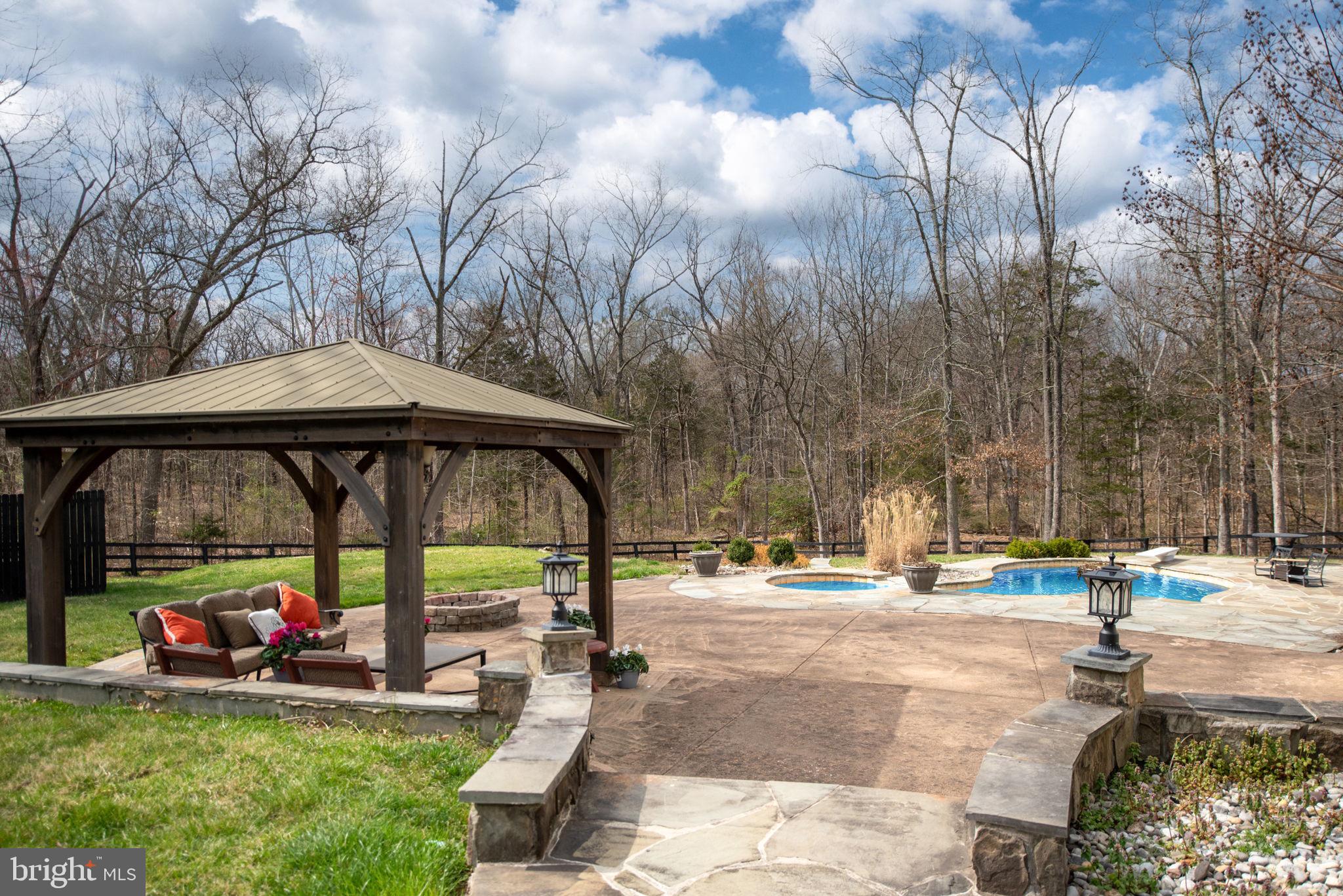 9200 MacKenzie Meadow Ct